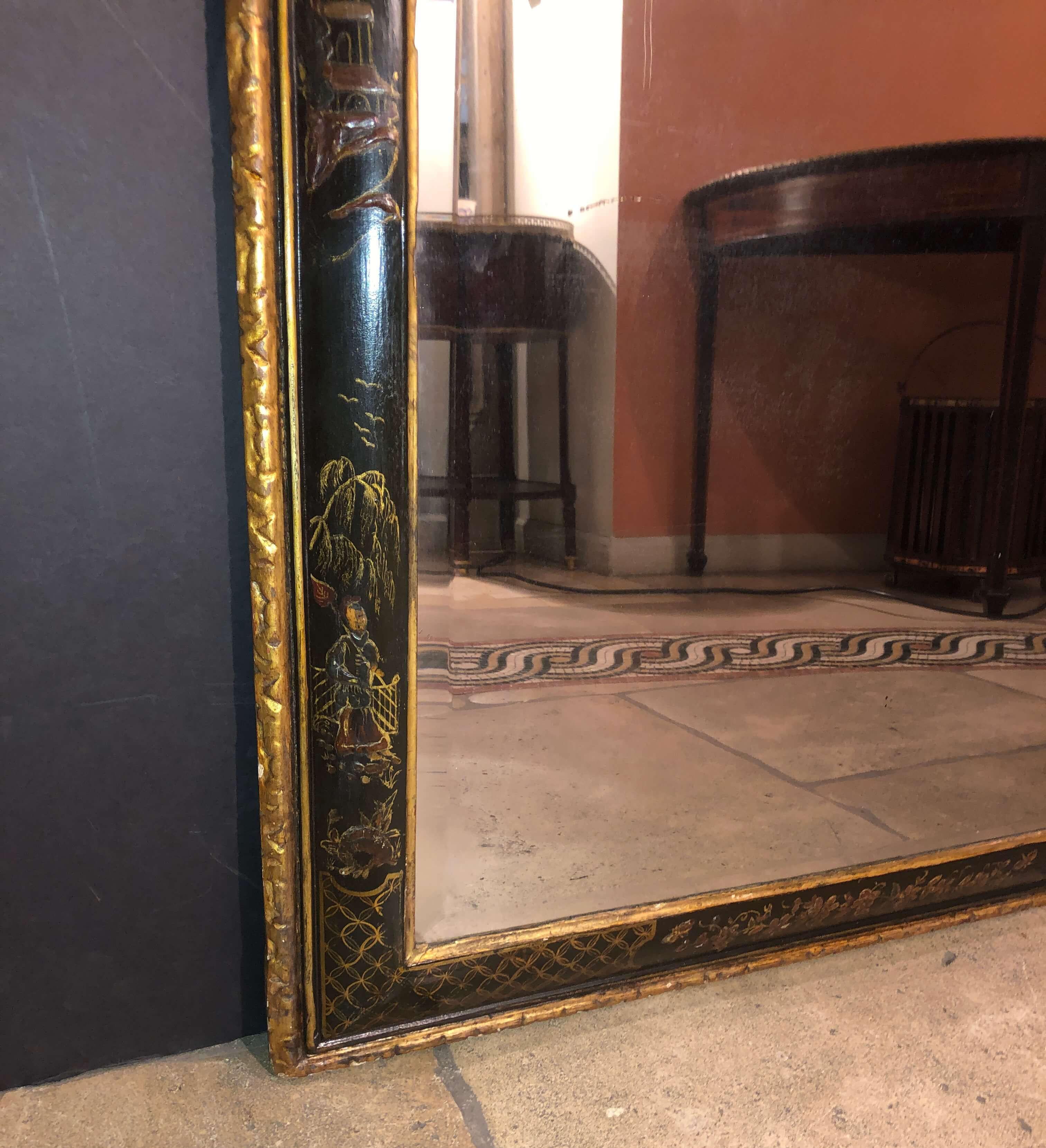 Rare Queen Anne Tombstone Form Chinoiserie Mirror In Good Condition In Westwood, NJ