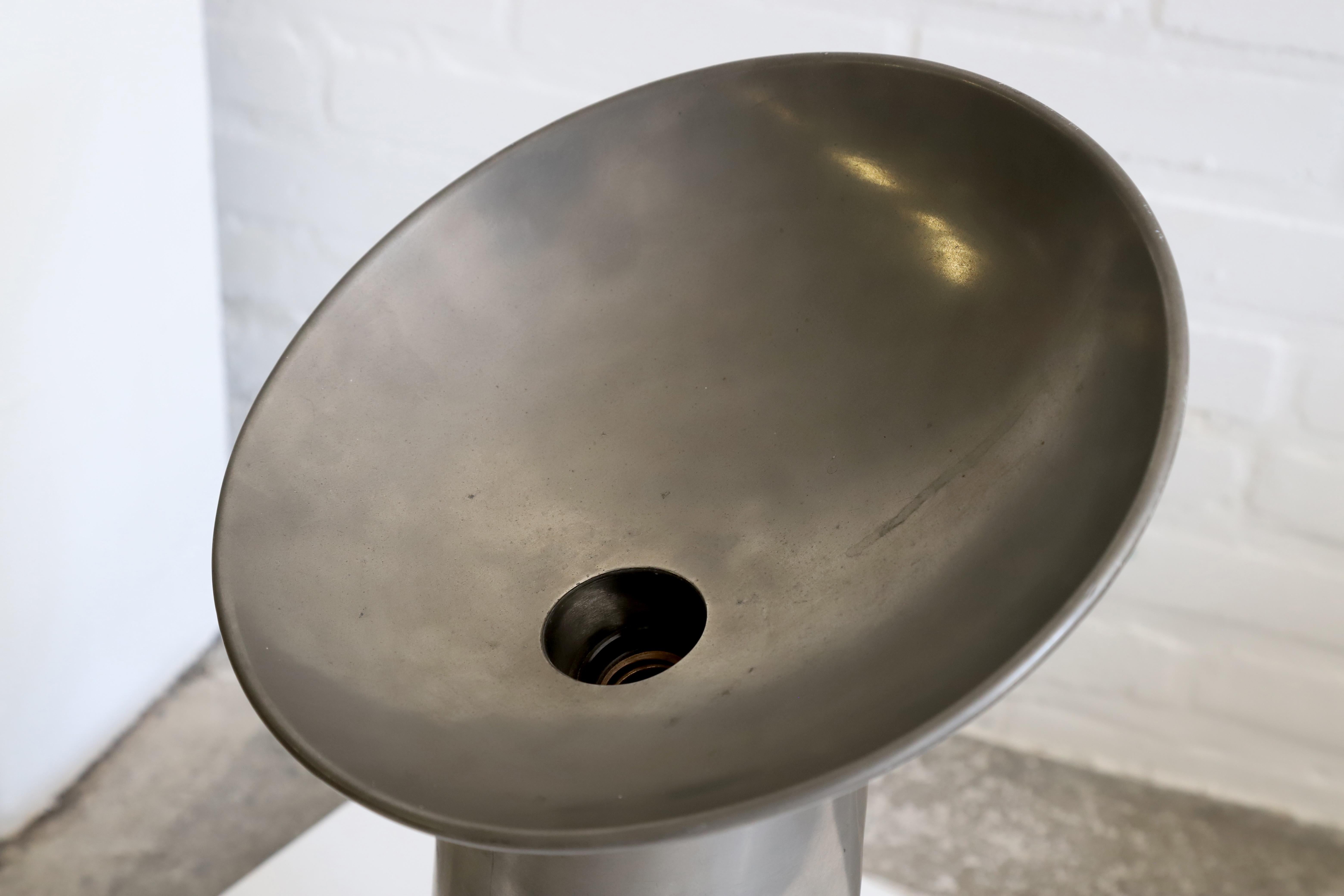 Étain Rare ‘Radar’ table lamp by Gjlla Giani for Nucleo Sormani, 1971 en vente