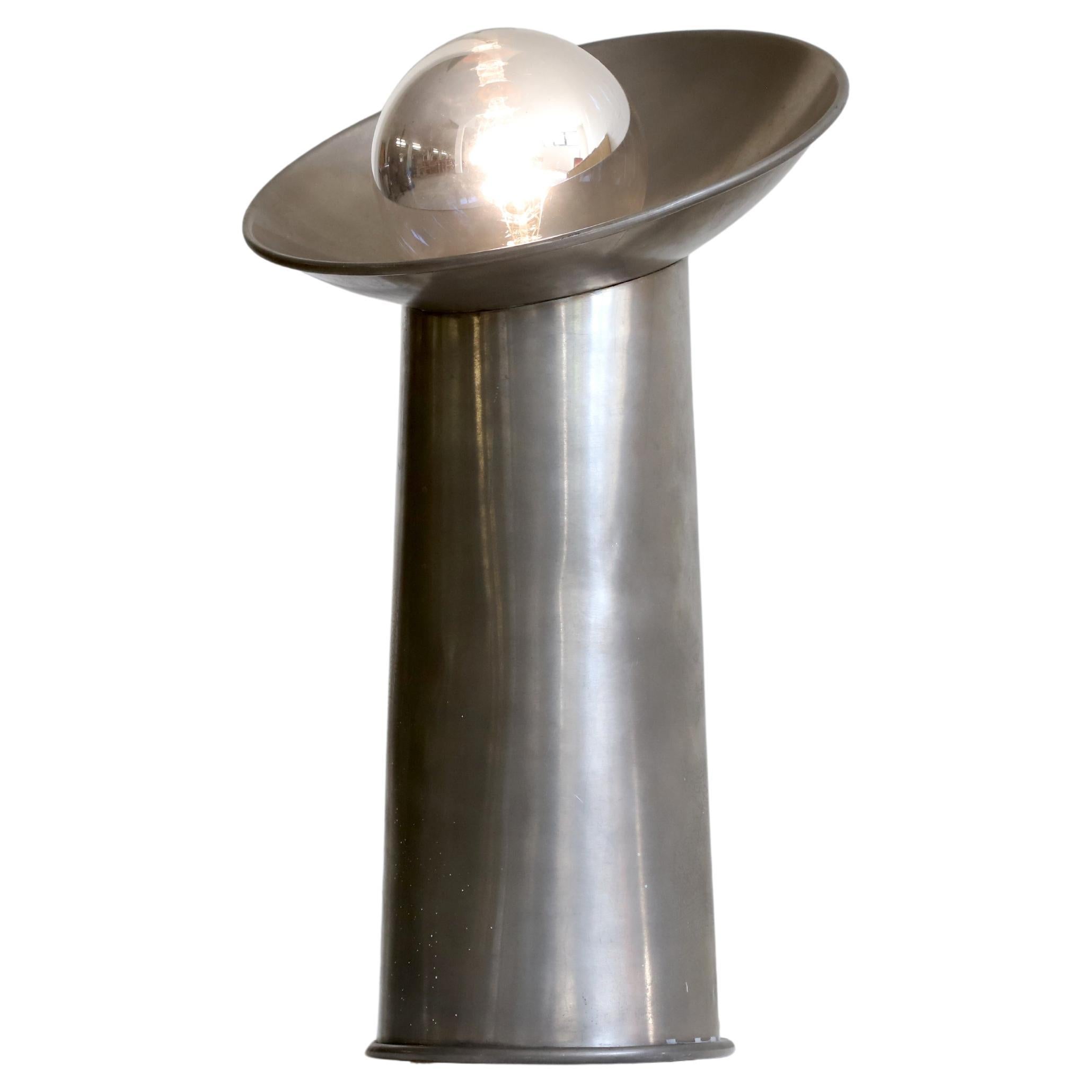 Rare ‘Radar’ table lamp by Gjlla Giani for Nucleo Sormani, 1971 en vente