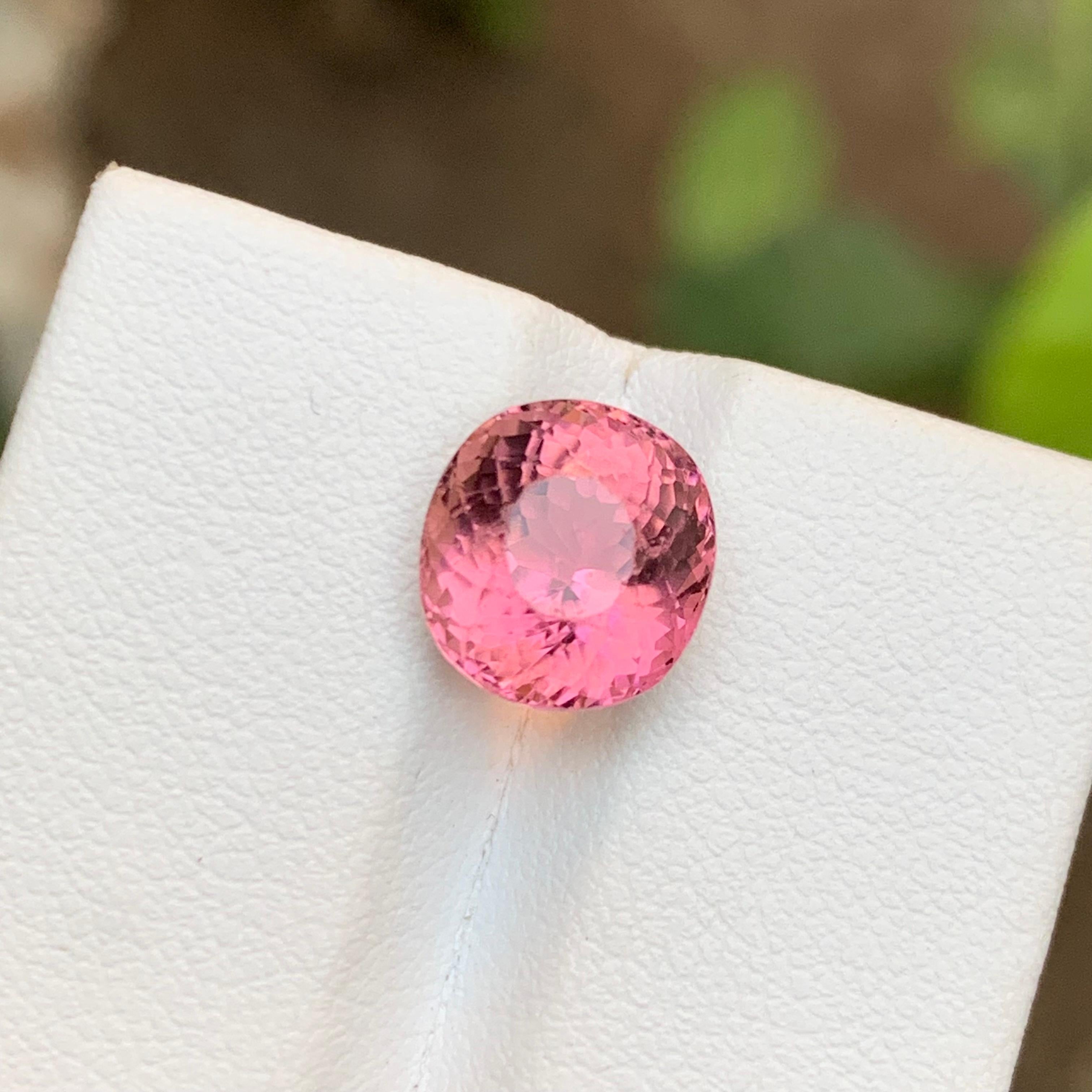 Rara gemma di tormalina naturale rosa radiante da 4,40 carati con taglio a cuscino per anello in vendita 6