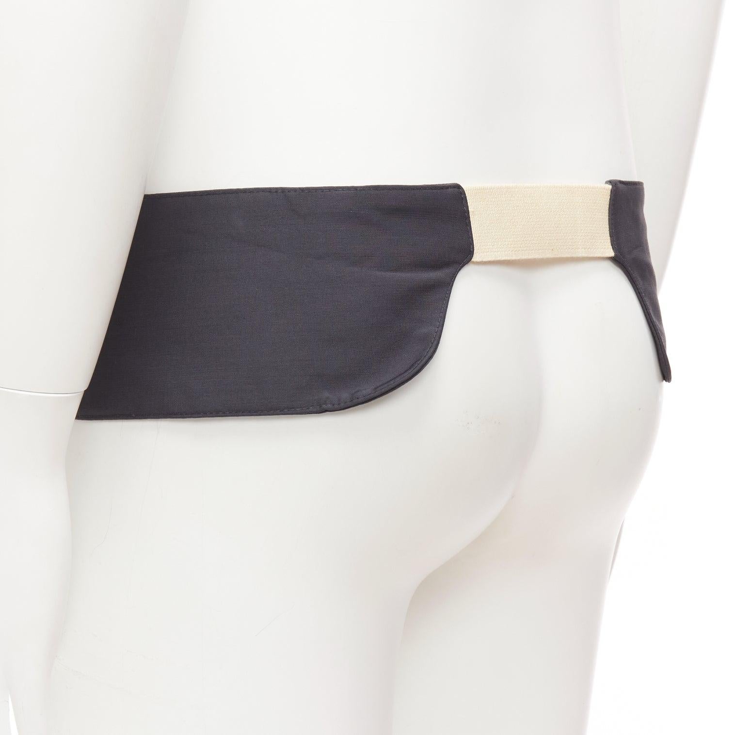 Uomo rara cintura di utilità Raf Simons 10 Corso Como in tessuto grigio crema a doppio pannello in tela in vendita
