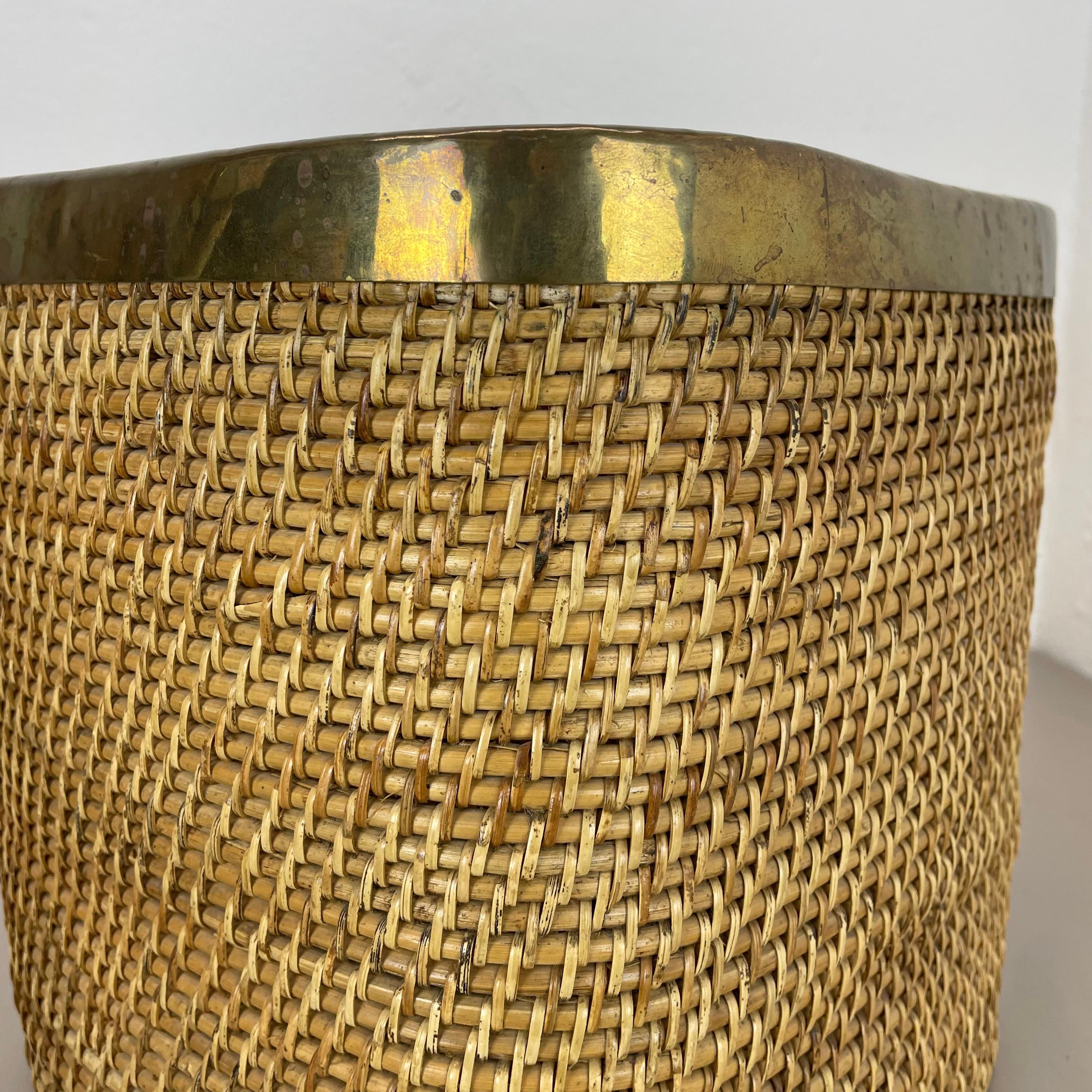 20th Century rare Rattan and Brass paper waste bin in Crespi Albini Style, Italy, 1970s