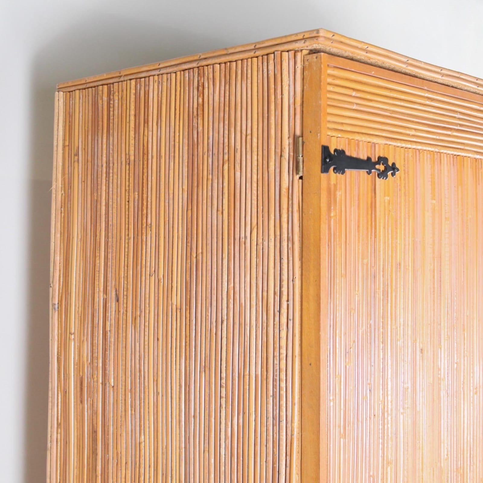 Rare rattan wardrobe attributed to Audoux Minet For Sale 2