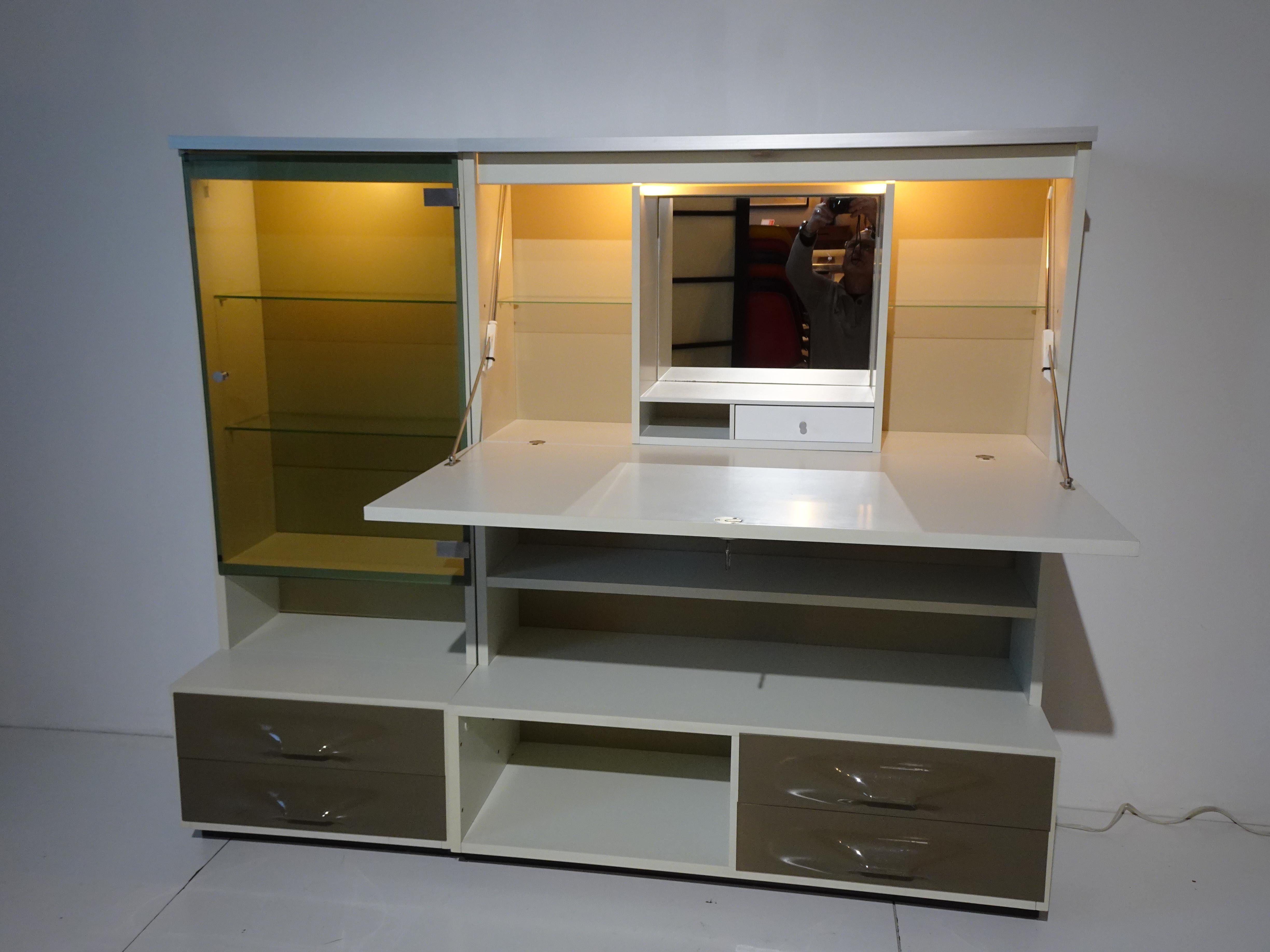 Rare Raymond Loewy DF 2000 Vanity for Doubinsky Freres France For Sale 9