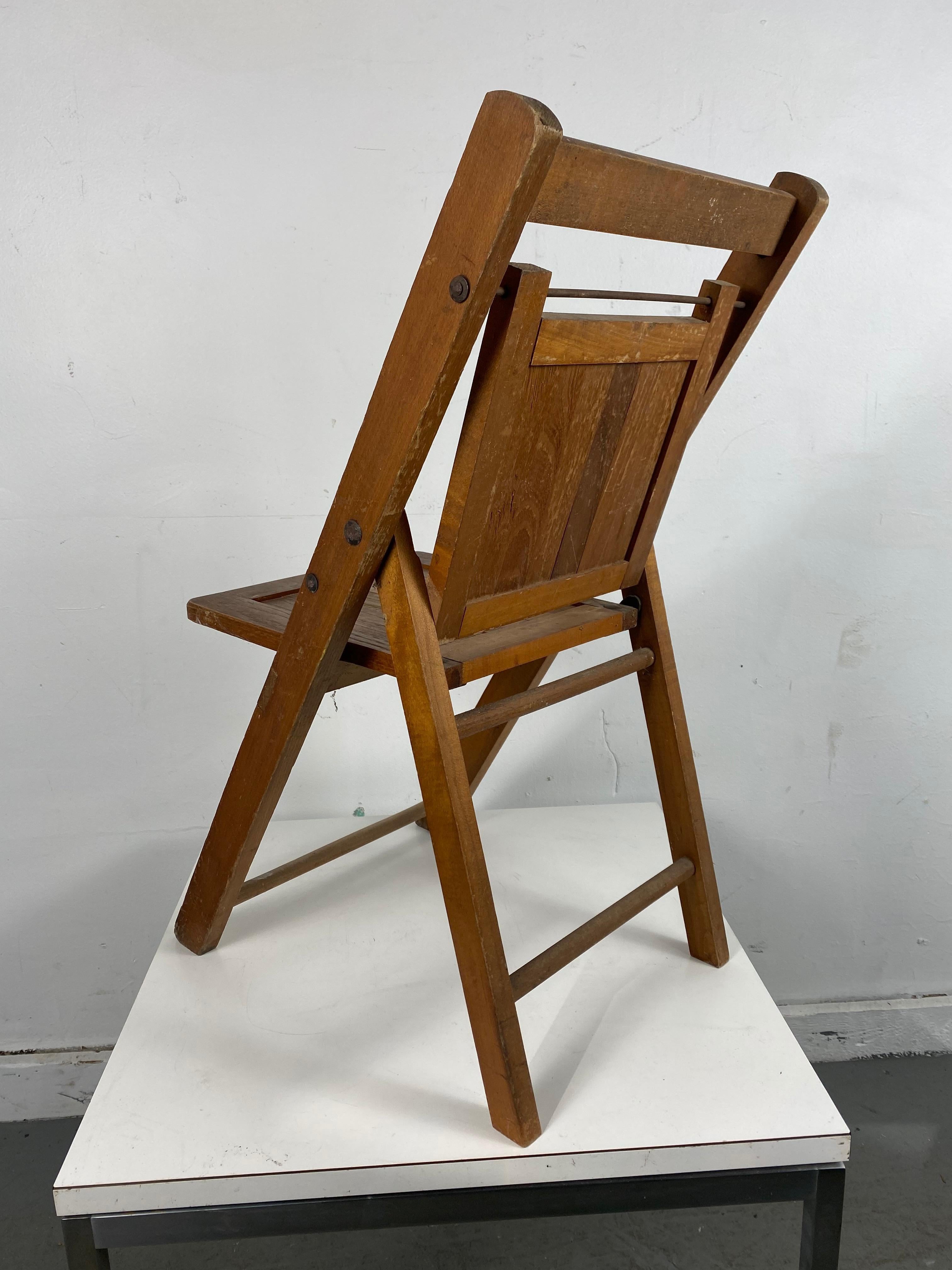 American Rare RCA Victor Childs Folding Chair, Nipper Dog and Horn For Sale