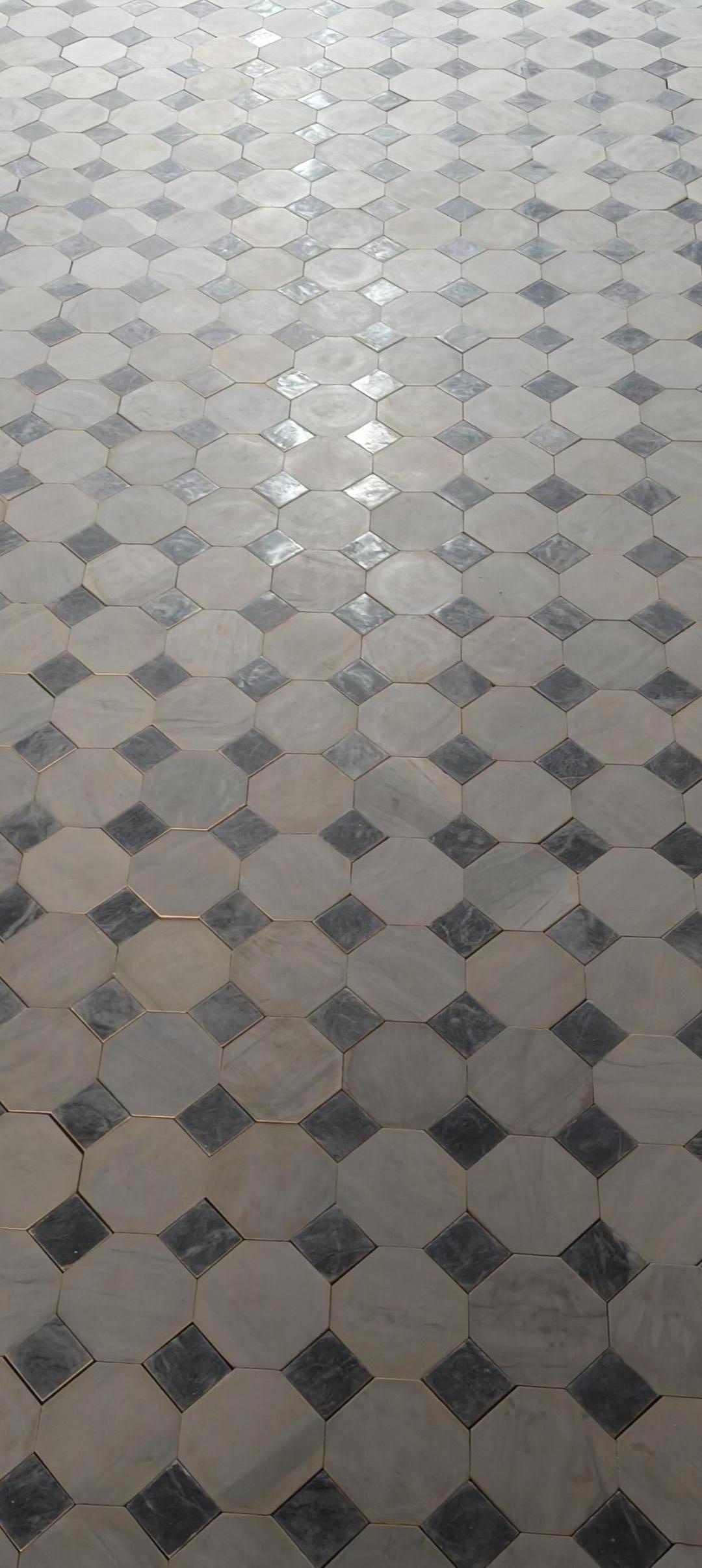 Piastrelle ottagonali/cabochon di Carrara in Nero/Bianco - Pavimento a scacchiera in marmo in vendita 2