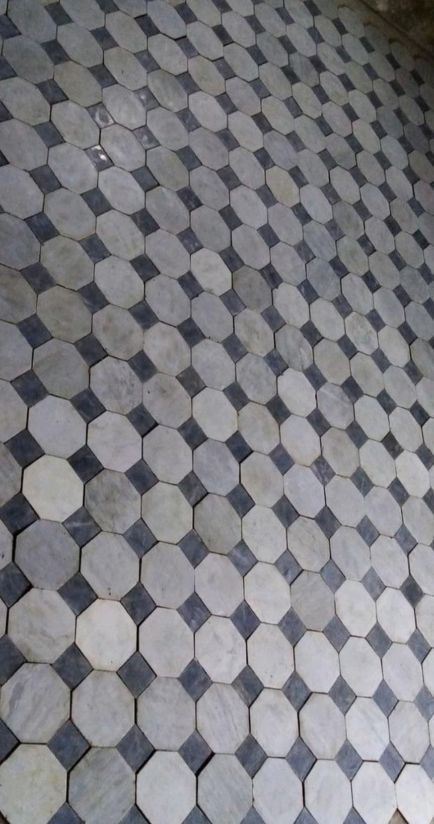 Classical Greek Rare Reclaimed Carrara Nero/Bianco Octagonal/Cabochon Marble Checkered Flooring For Sale