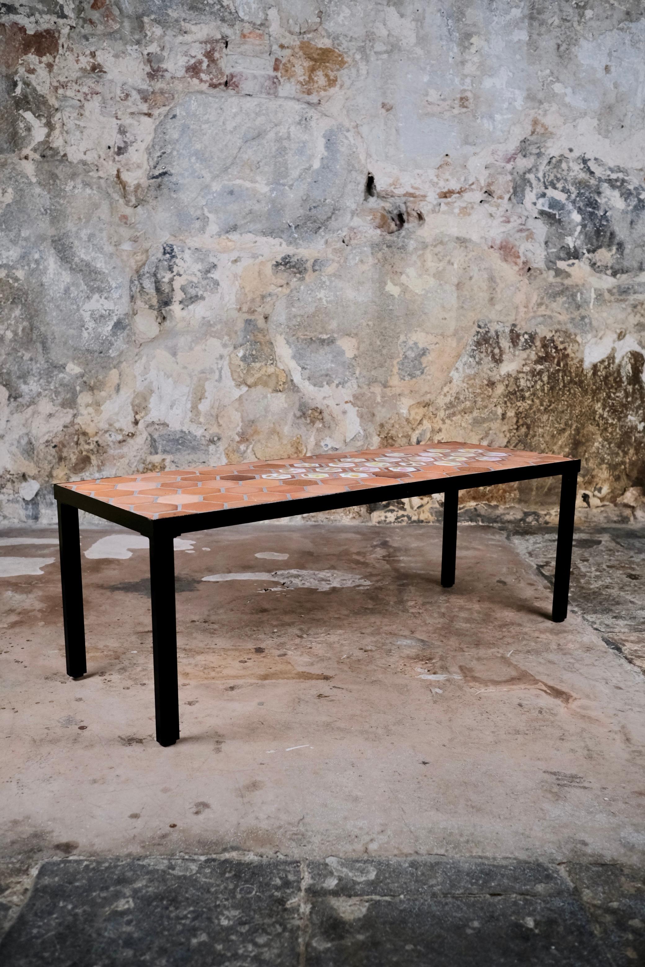 Raro tavolino rettangolare in ceramica di Roger Capron, Francia, anni '60 In condizioni buone in vendita a Lyon, FR