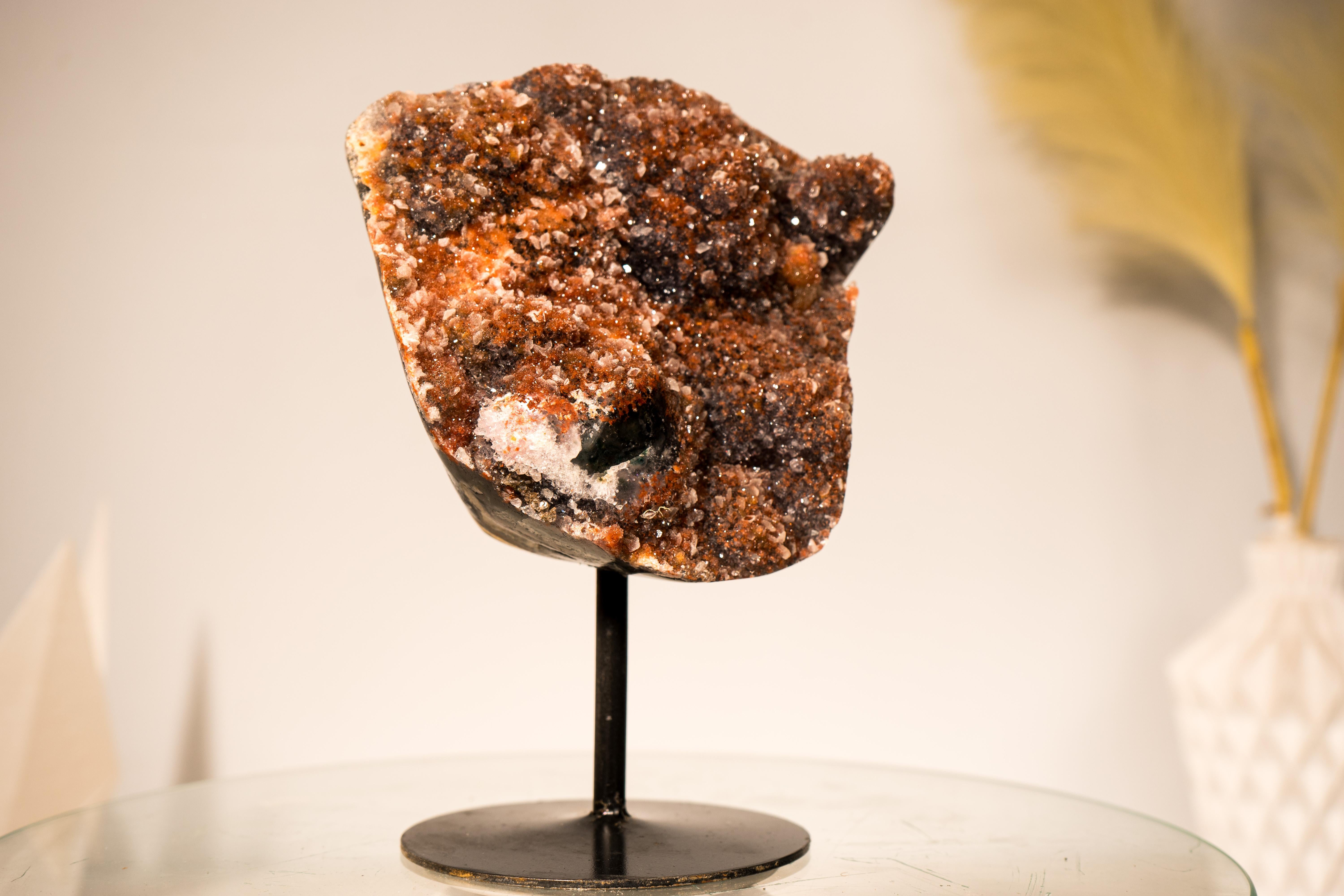 Rare grappe d'améthyste rouge au sommet d'une fleur Stalactite Neuf - En vente à Ametista Do Sul, BR