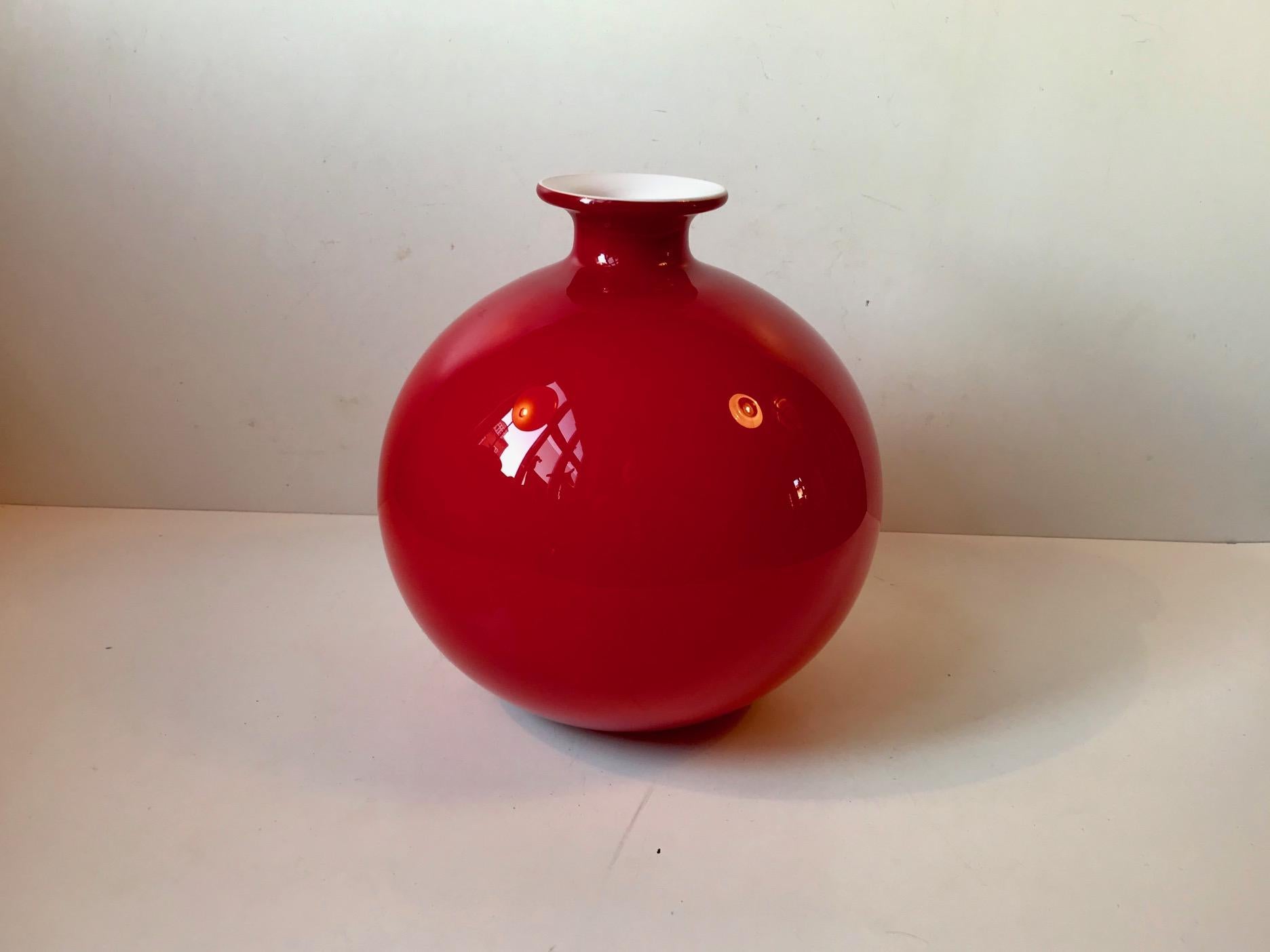 Scandinavian Modern Rare Red Carnaby Ball Vase by Per Lütken for Holmegaard, Denmark, 1970s