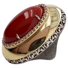 Raro anello Cocktail con corallo rosso e diamanti in oro 18KT