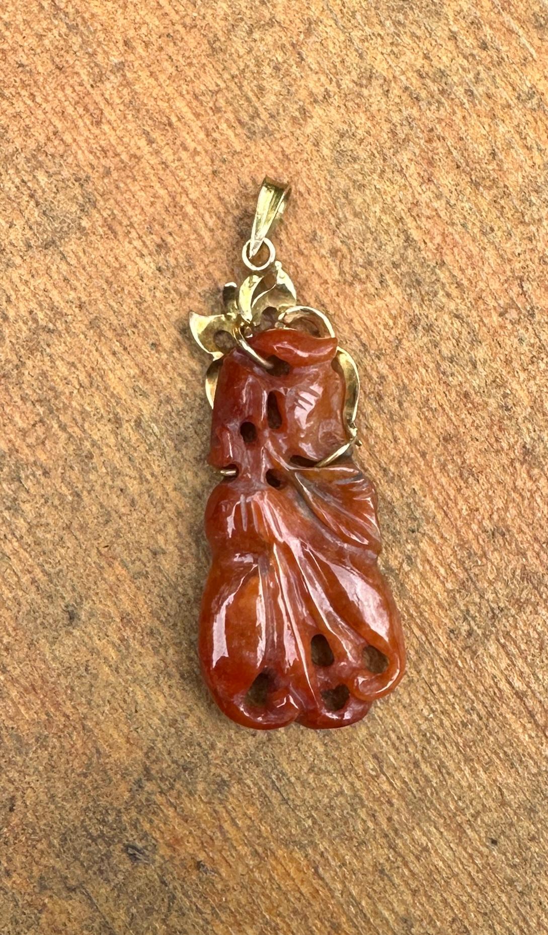 Rare Red Jade Pendant Flower Motif Necklace 14 Karat Gold Carved Antique For Sale 4