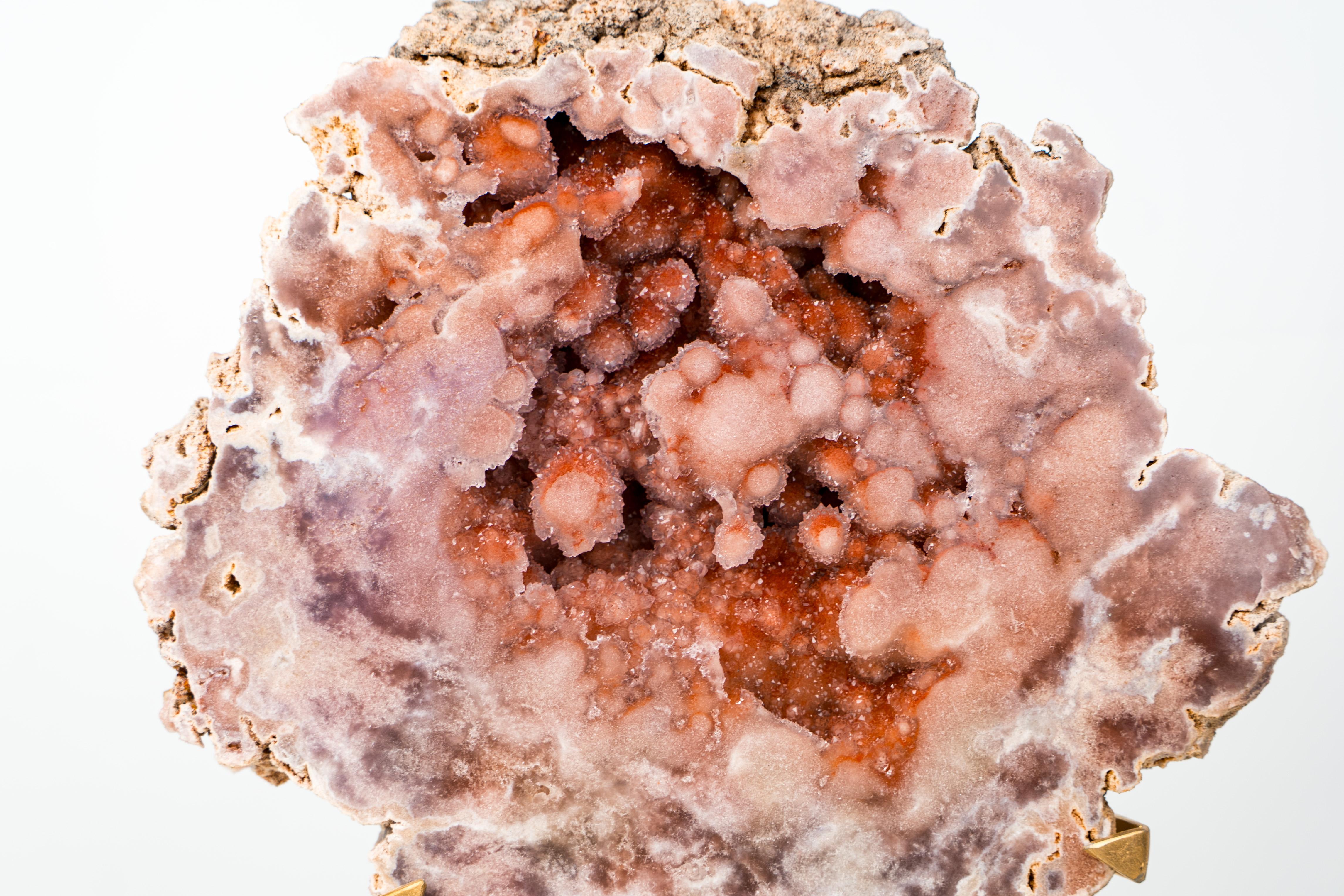 Raro geode di ametista rosso-rosa con superbo drugo galattico rosso e rosa in vendita 4