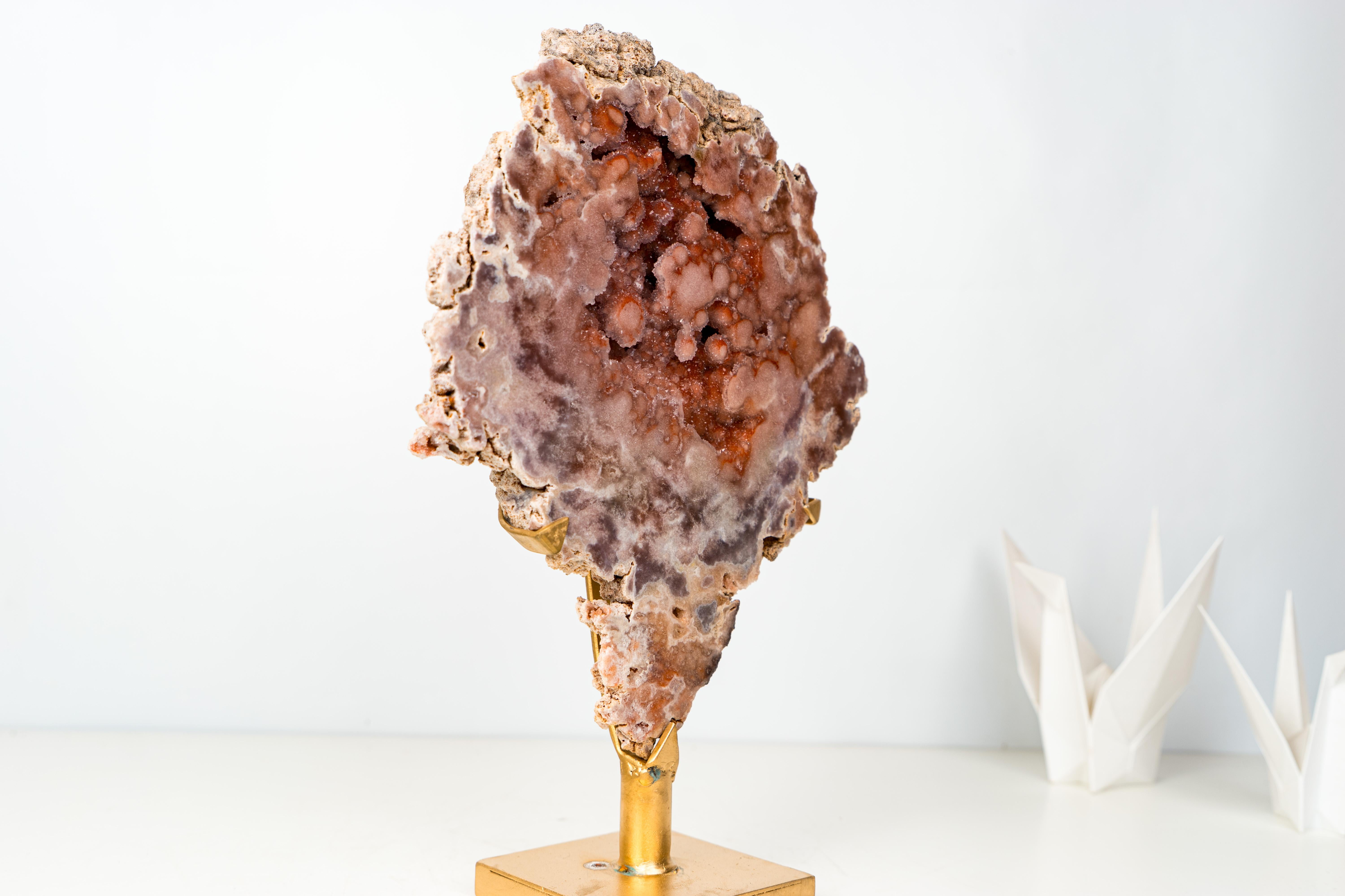 Raro geode di ametista rosso-rosa con superbo drugo galattico rosso e rosa in vendita 1