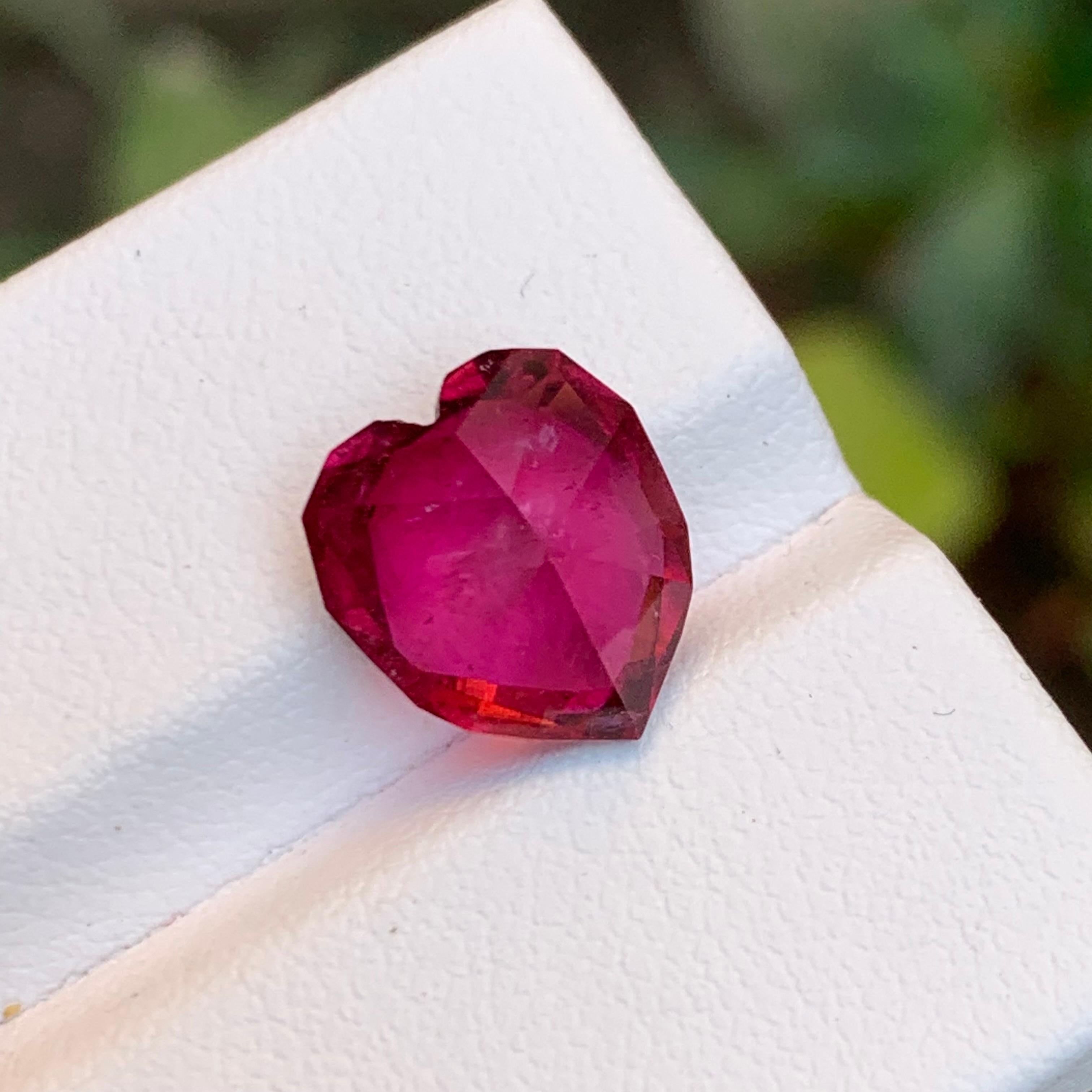 Contemporary Rare Red Pink Natural Rubellite Tourmaline 4.70 Carat Brilliant Heart Shape Afg For Sale