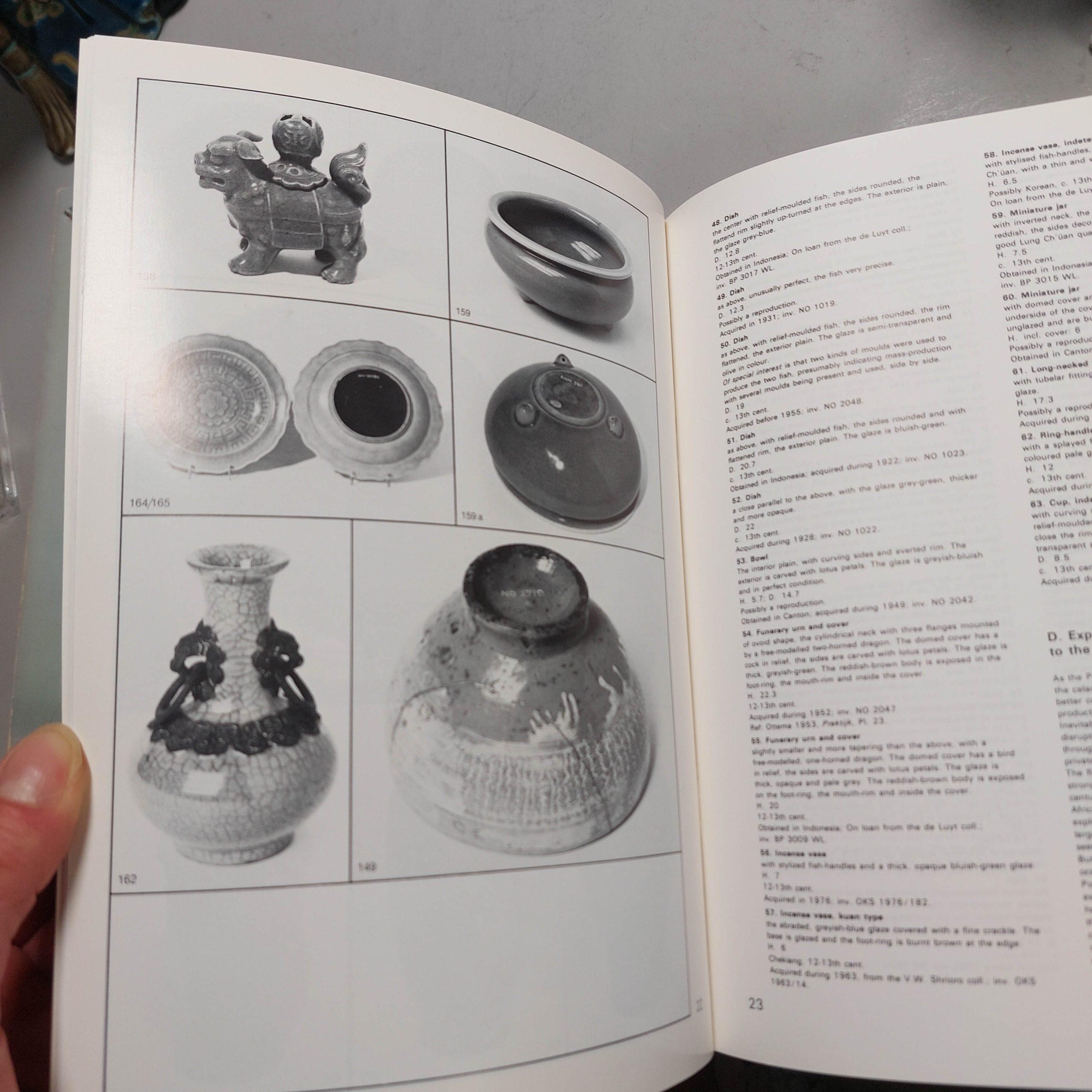 Libro di riferimento raro  - Celadon orientale: Le collezioni del Princessehof In condizioni buone in vendita a Amsterdam, Noord Holland