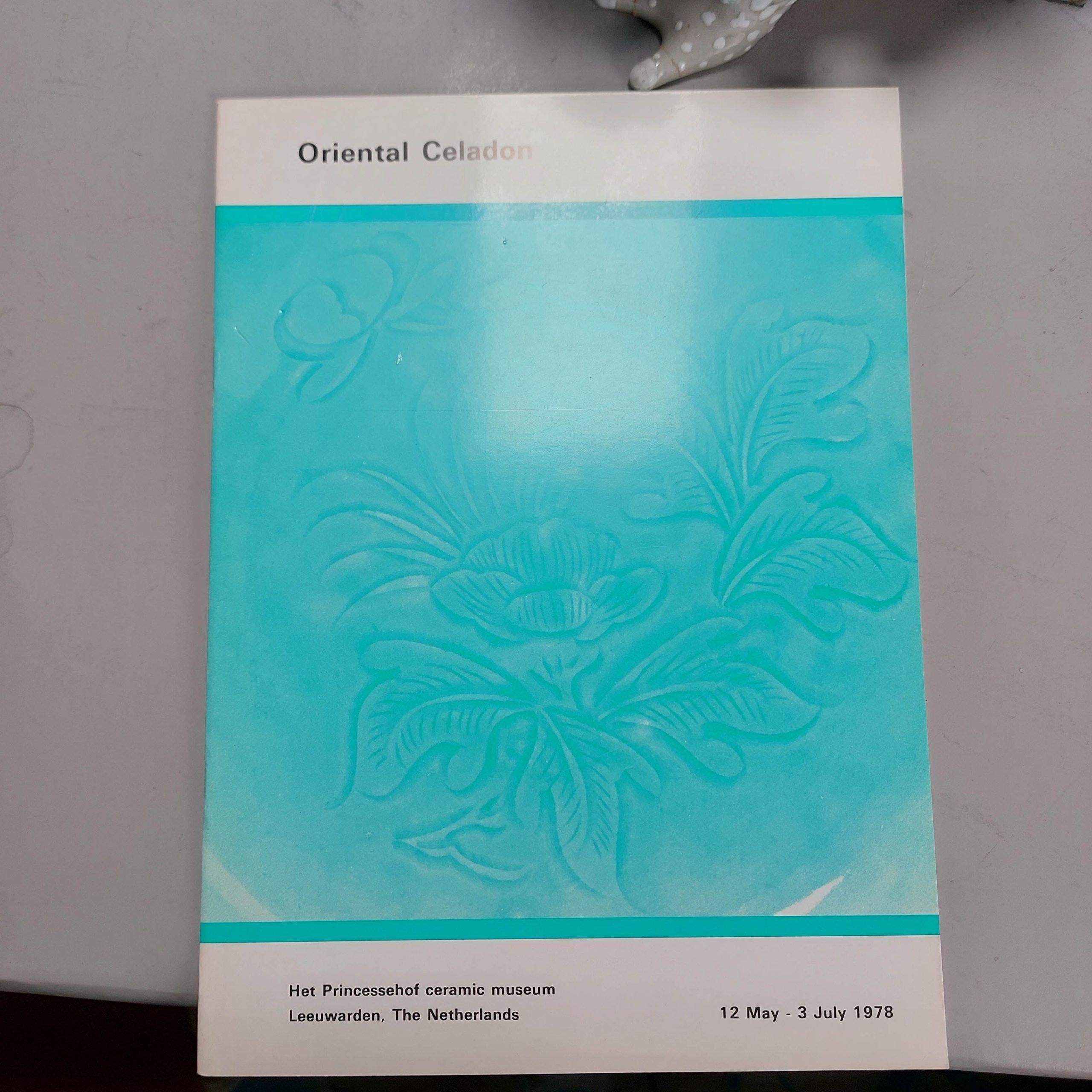 XX secolo Libro di riferimento raro  - Celadon orientale: Le collezioni del Princessehof in vendita