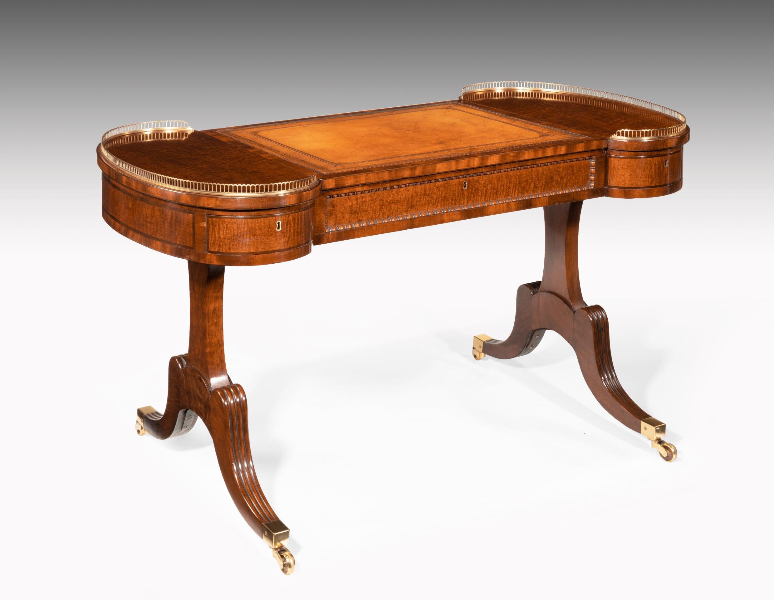 Rare Regency Fiddleback Mahogany Writing Table Gillows (19. Jahrhundert)