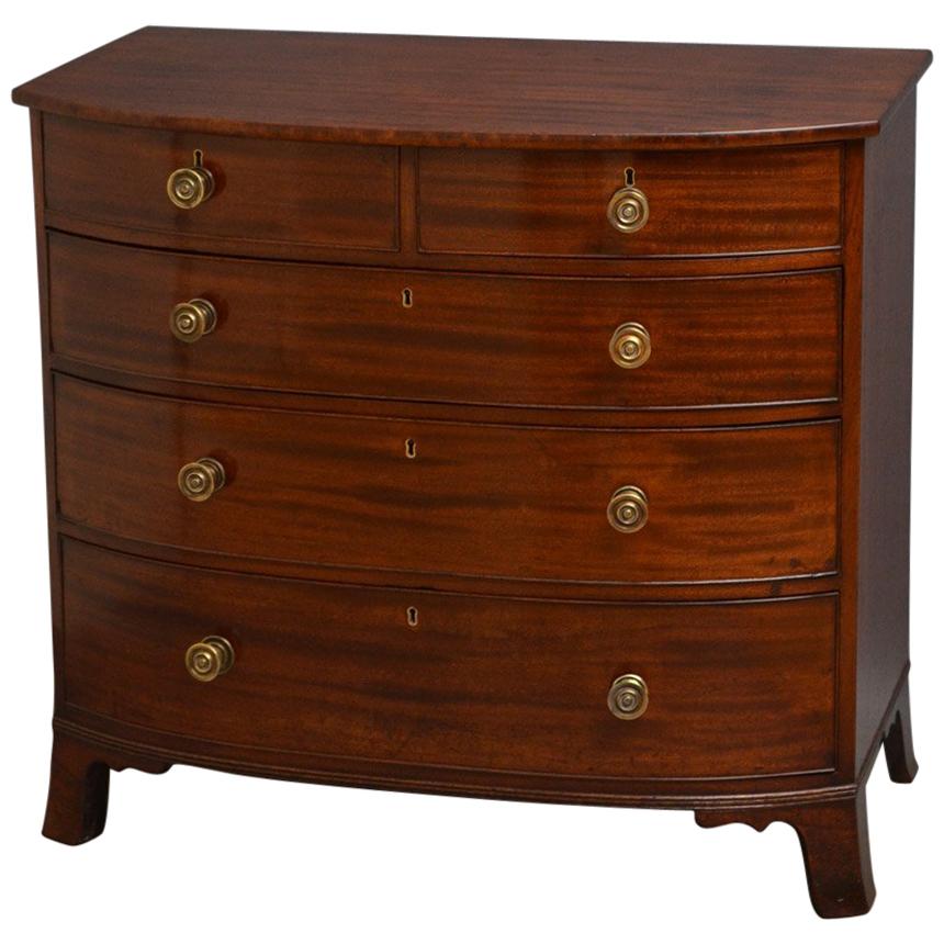 Rare Regency Mahogany Chest of Drawers of Small Proportions