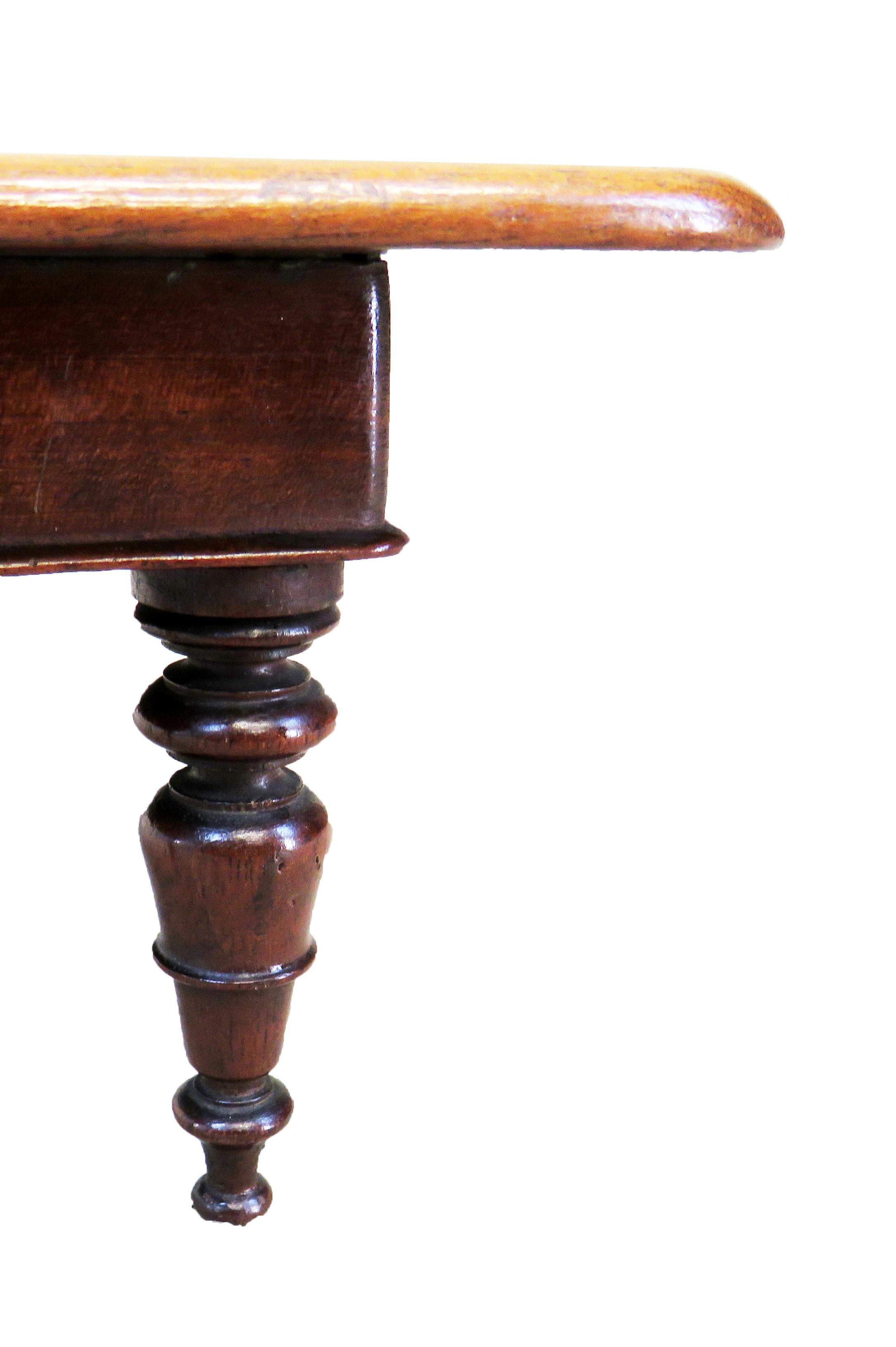 Rare Regency Mahogany Miniature Extending Dining Table In Good Condition In Bedfordshire, GB