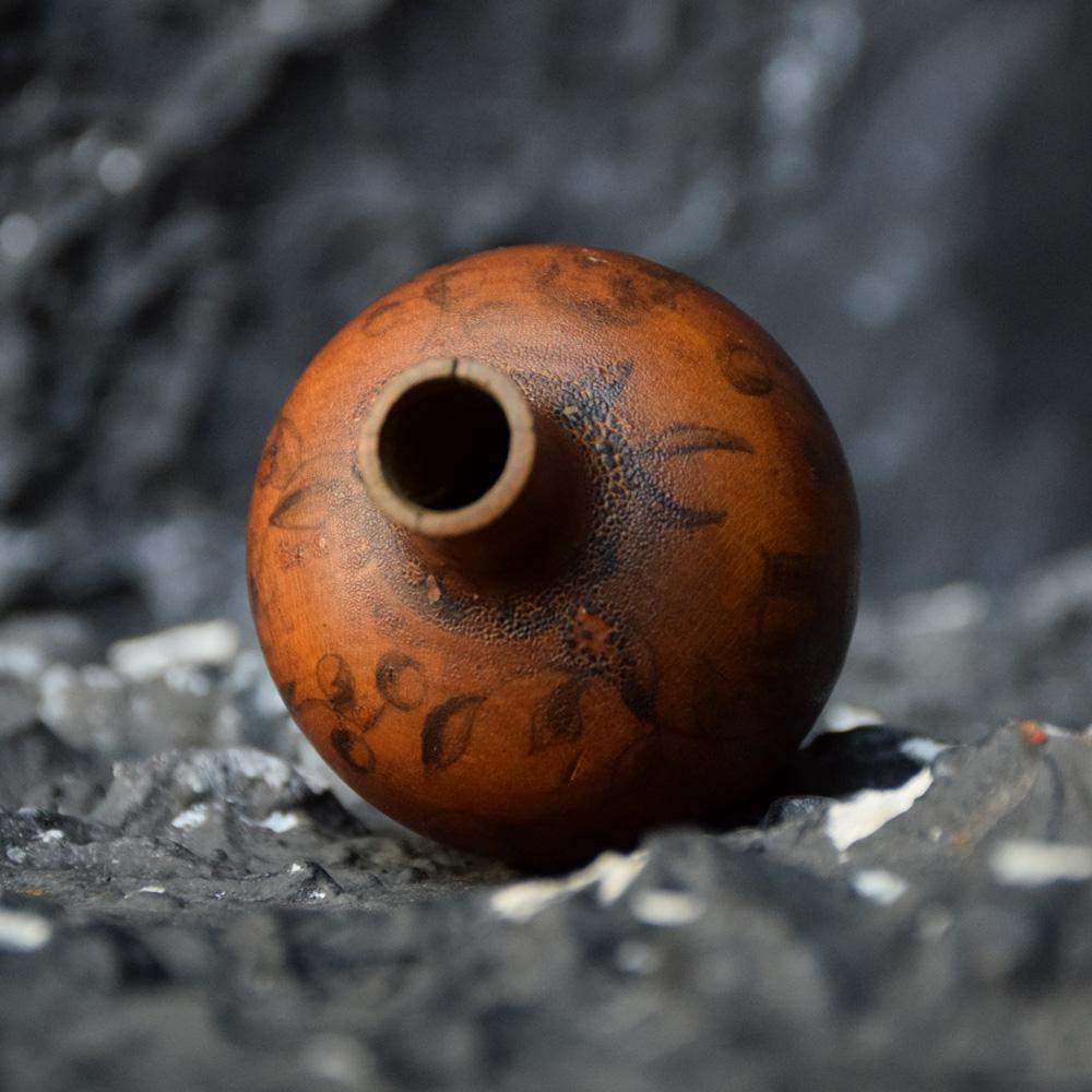 Rare Regency Pen Work English Treen Snuff Bottle, circa 1840 3