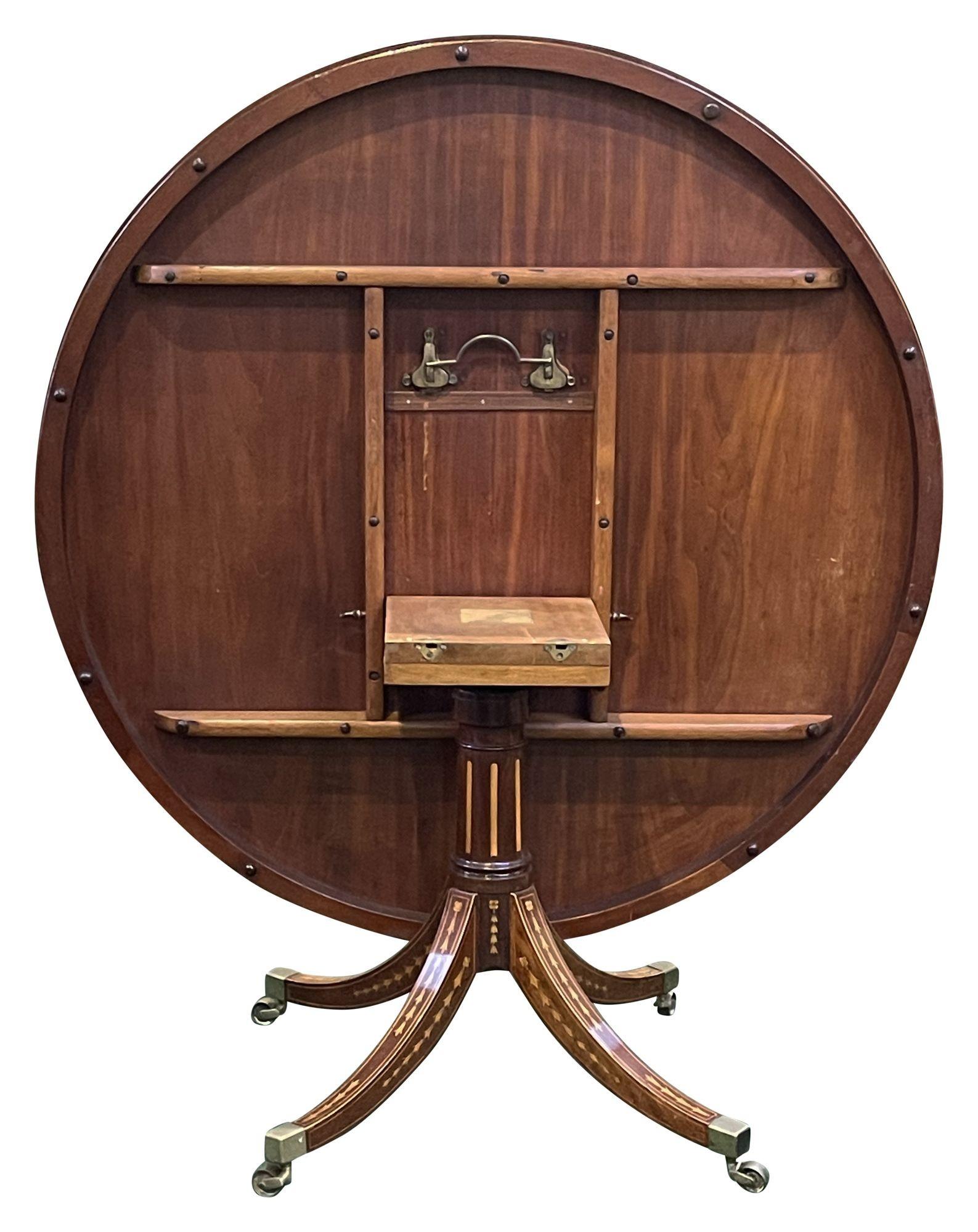 Rare Regency period Marquetry inlaid centre table In Good Condition For Sale In Brighton, Sussex