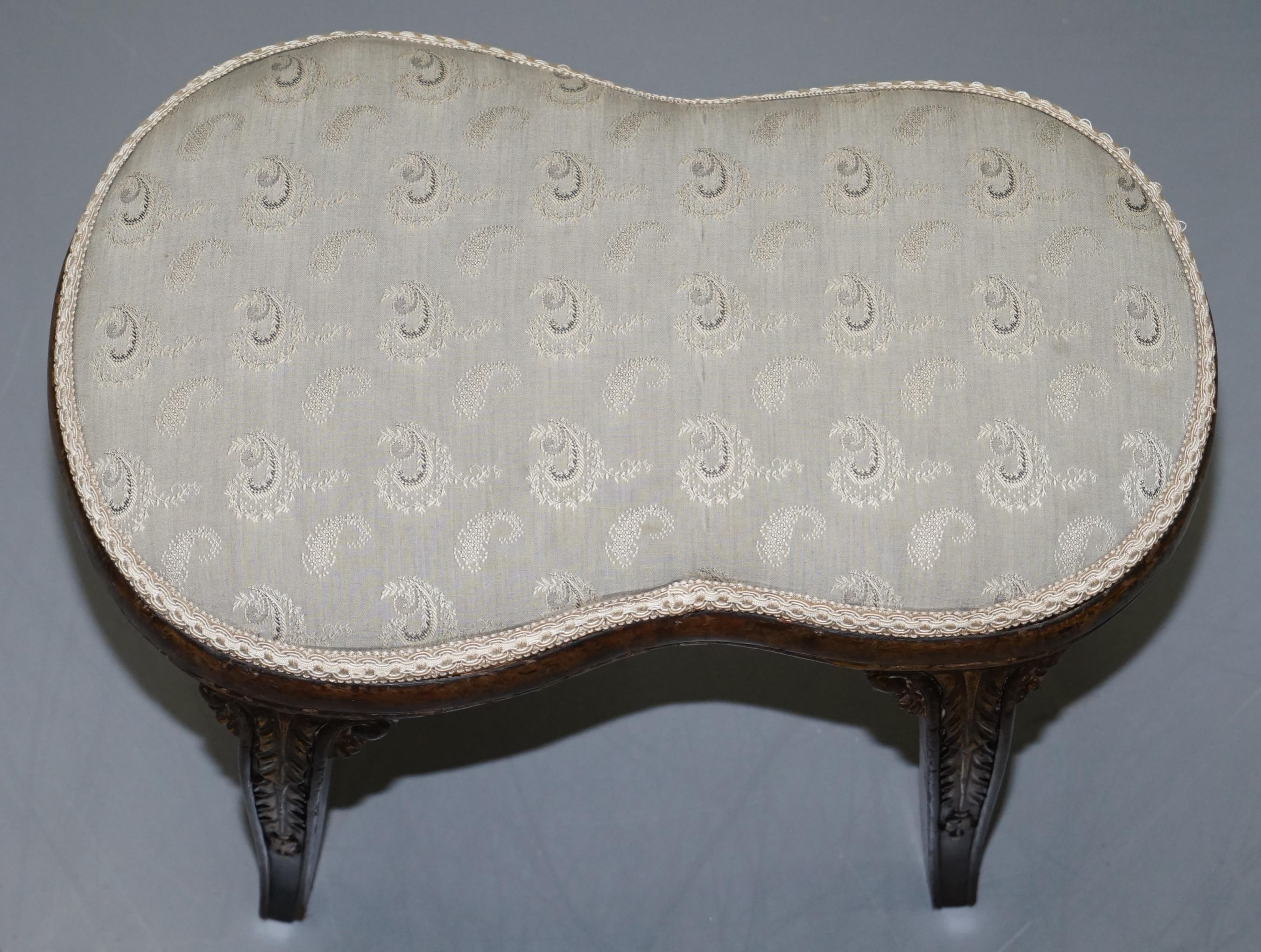 19th Century Rare Regency Walnut Giltwood Curved Kidney Saddle Stool Acanthus Leaf Detailing For Sale