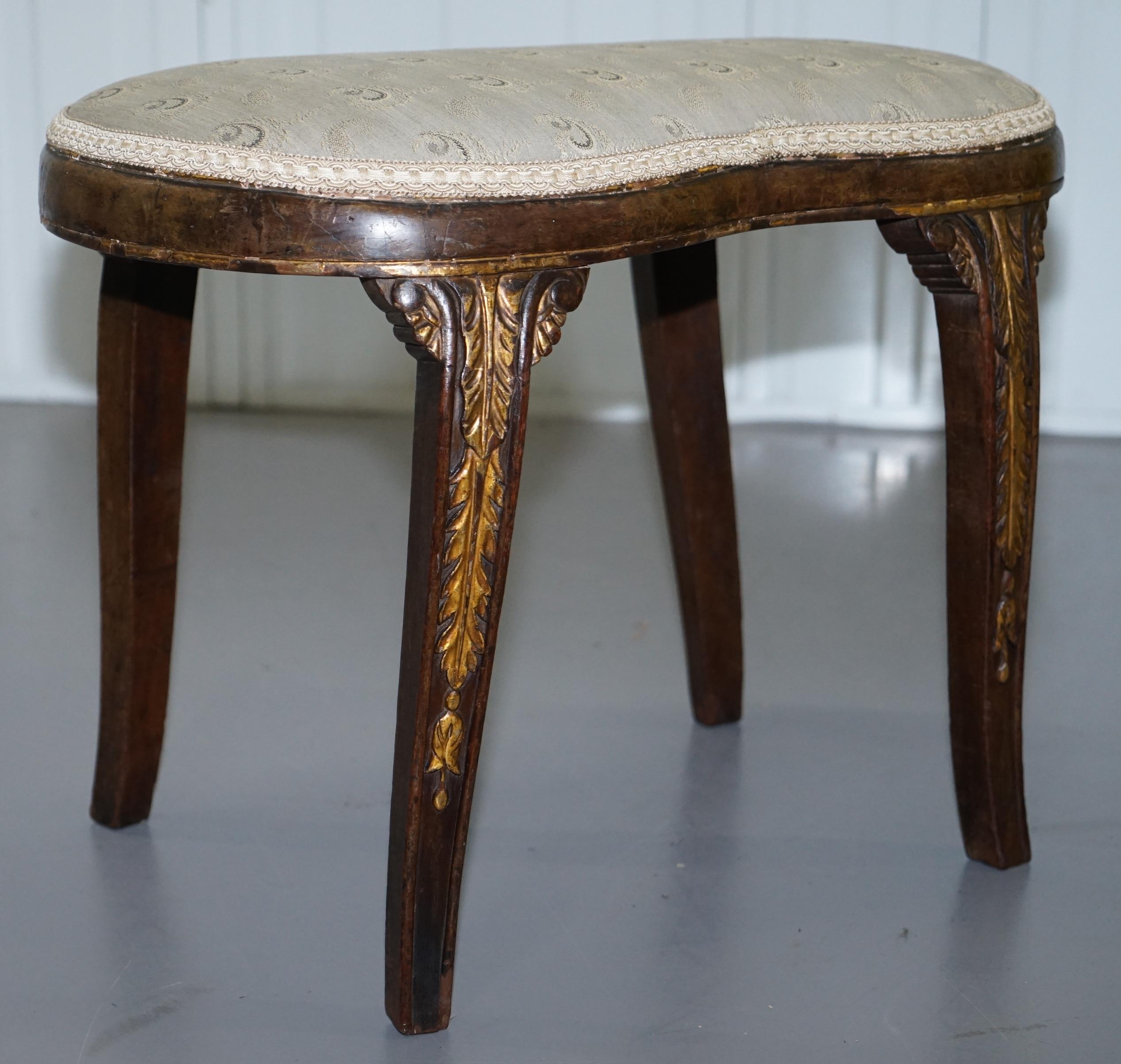 Rare Regency Walnut Giltwood Curved Kidney Saddle Stool Acanthus Leaf Detailing For Sale 2