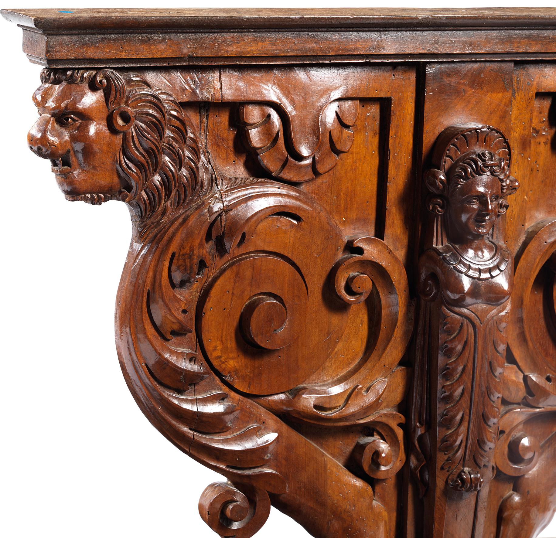 Rare Renaissance Table from Hugues Sambin School In Good Condition For Sale In Saint-Ouen, FR