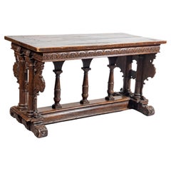Rare table Renaissance avec plateau fixé