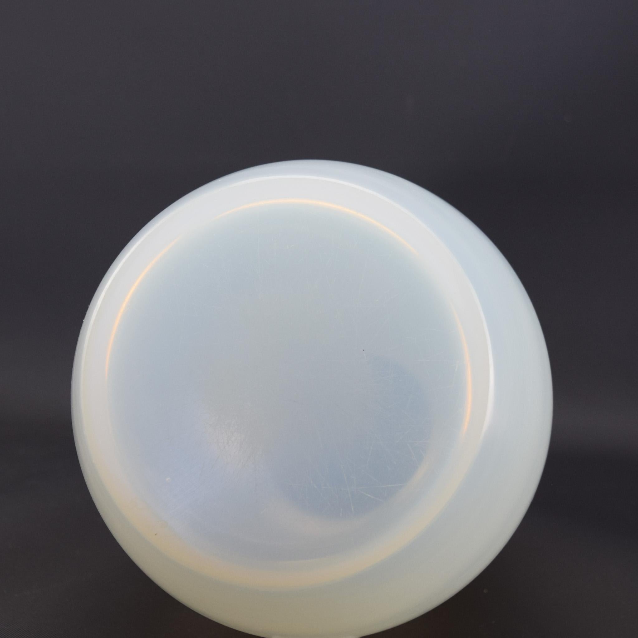 Verre Rare vase Rene Lalique opalescent Tourterelles C1925 en vente