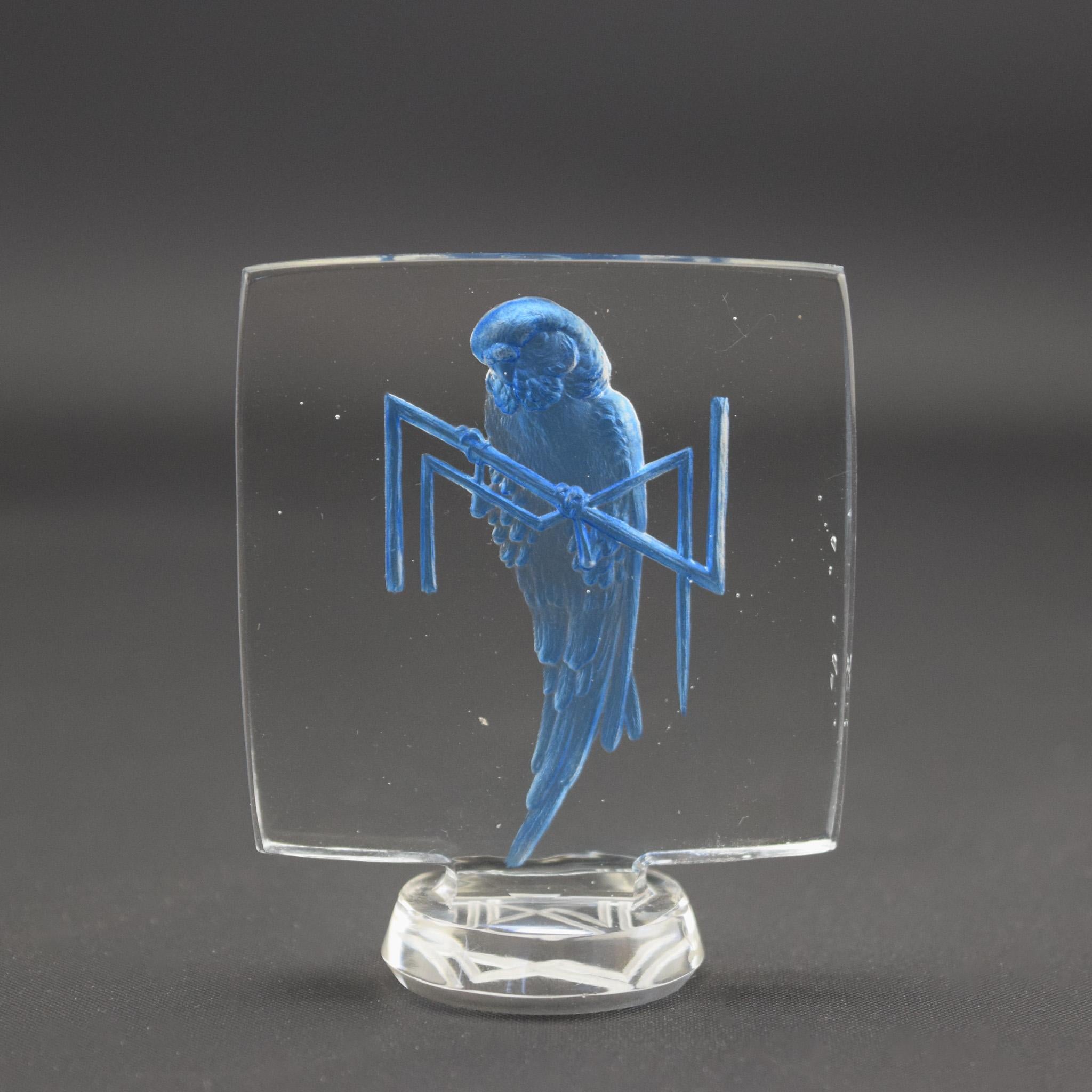 Rare blue stained Peruche seal

Engraved Lalique around the base

The condition is very good with no damage.
There are some tiny air bubble inclusions
Engraved personalised monogram to the base (MN)

Marcilhac page reference 247
introduced in