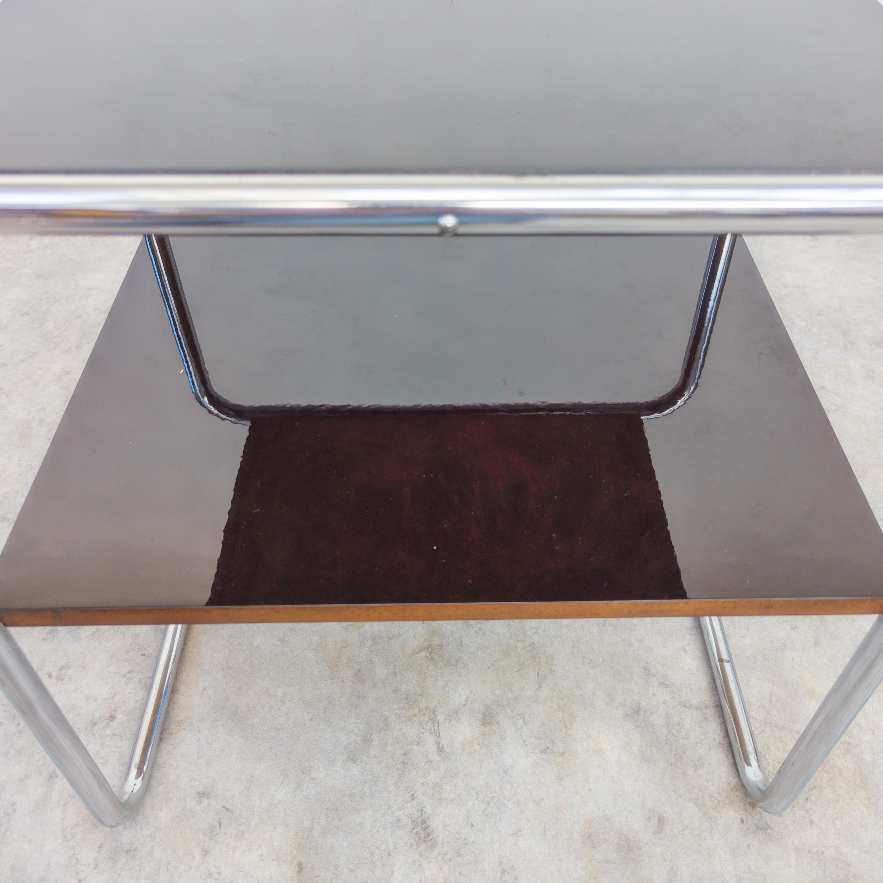 Rare restored Bauhaus tubular steel side table by Marcel Breuer  For Sale 6