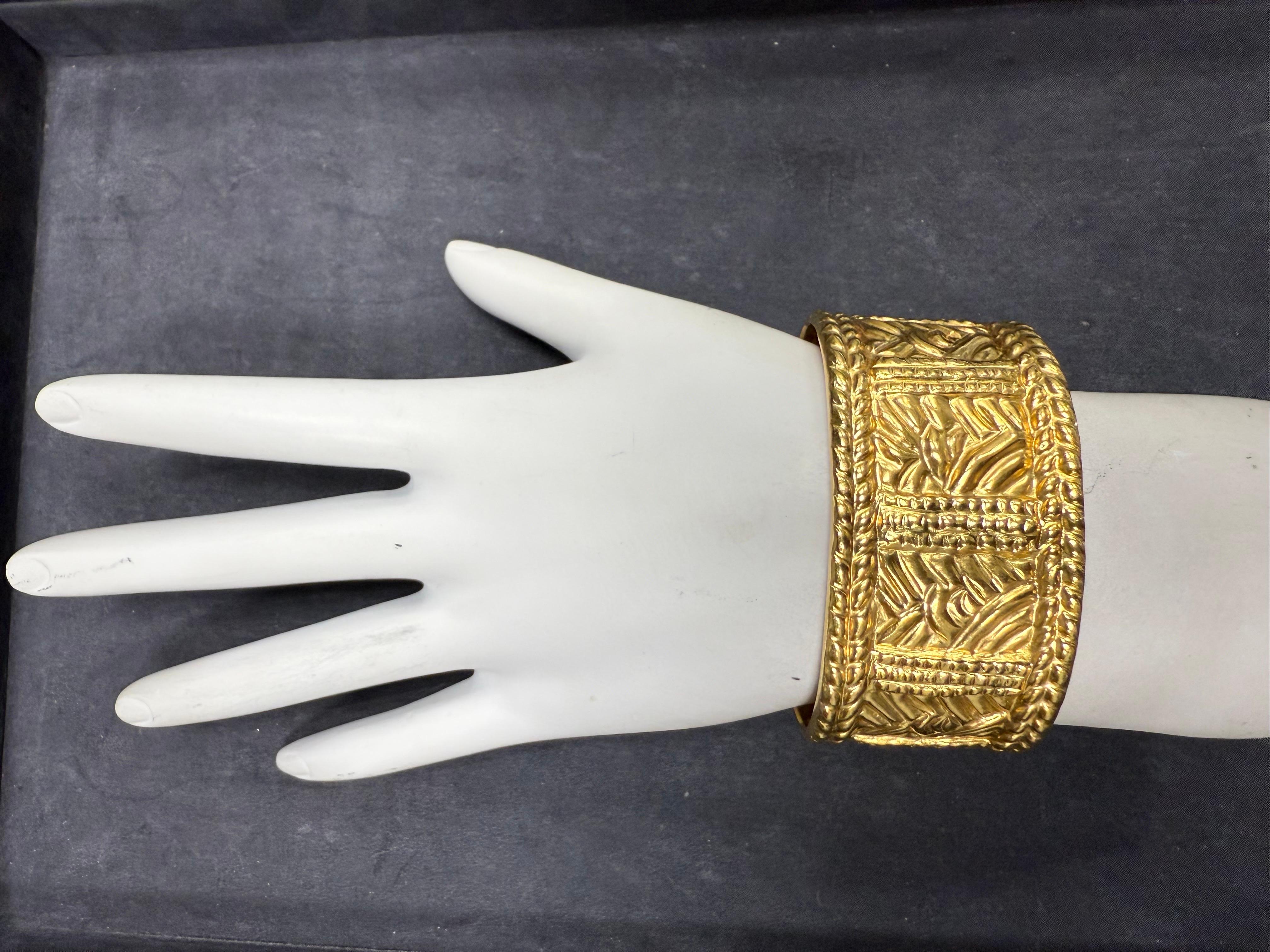 Women's Rare Retro 22K Gold Ilias Lalaounis Statement Cuff Bracelet Circa 1970 For Sale