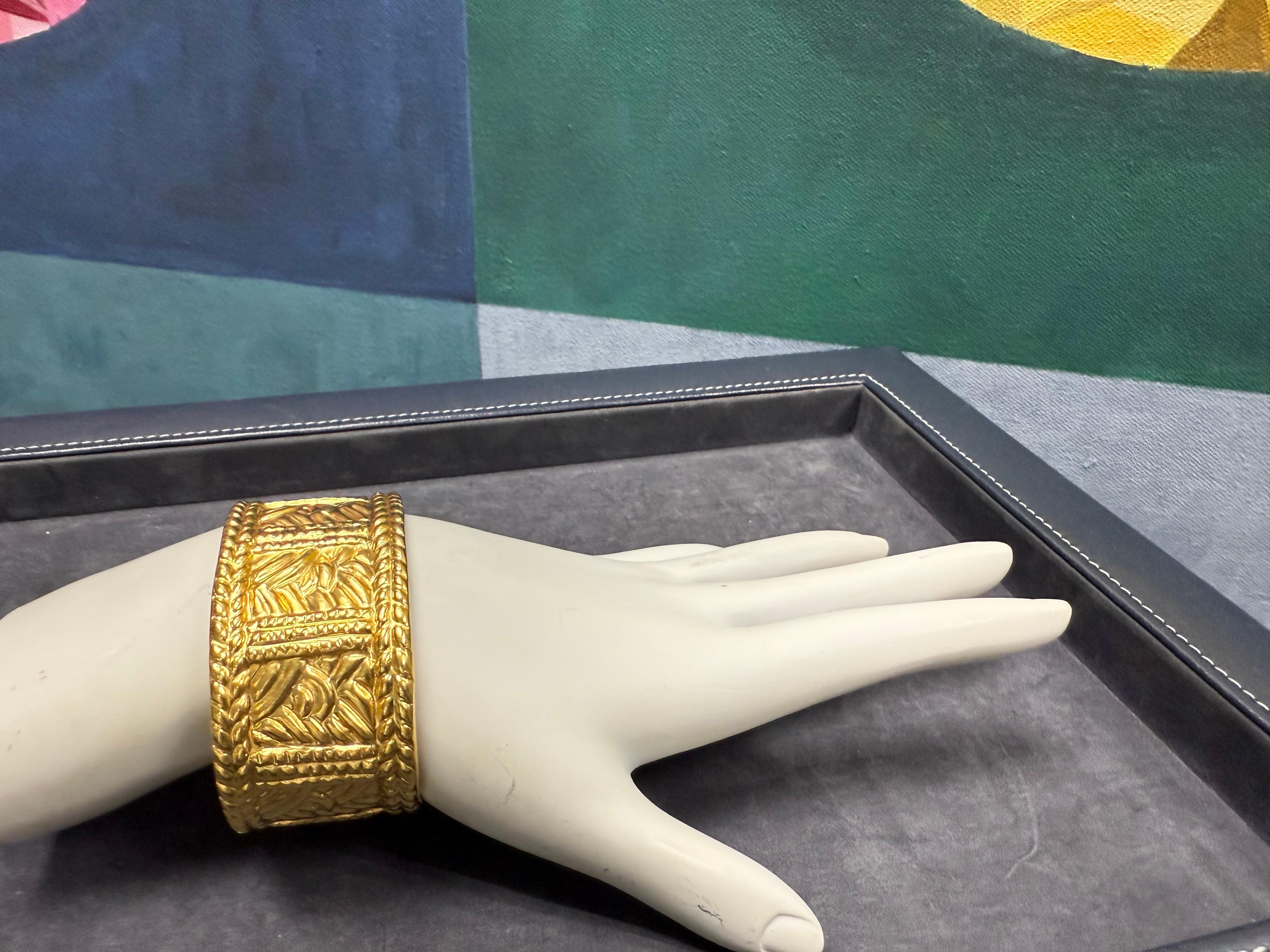 Rare Retro 22K Gold Ilias Lalaounis Statement Cuff Bracelet Circa 1970 For Sale 1