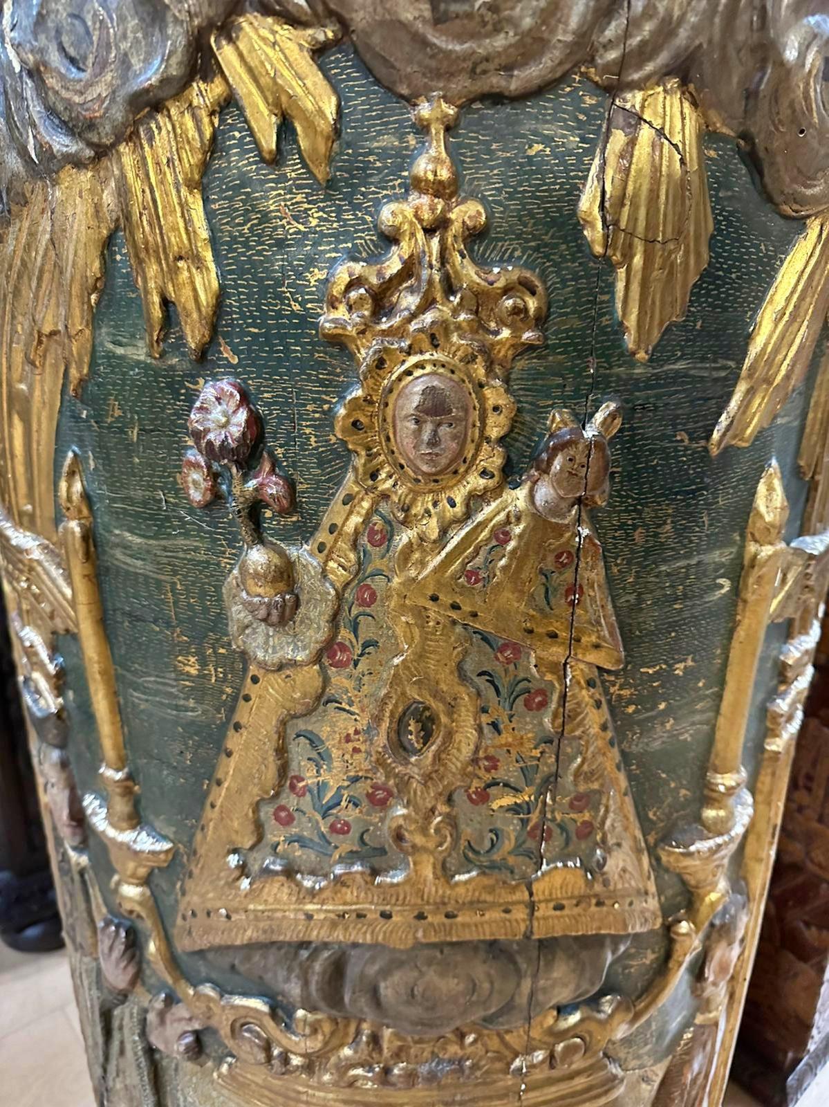 Rare porte tournante d'autel colonial espagnol du 17ème siècle en vente 2