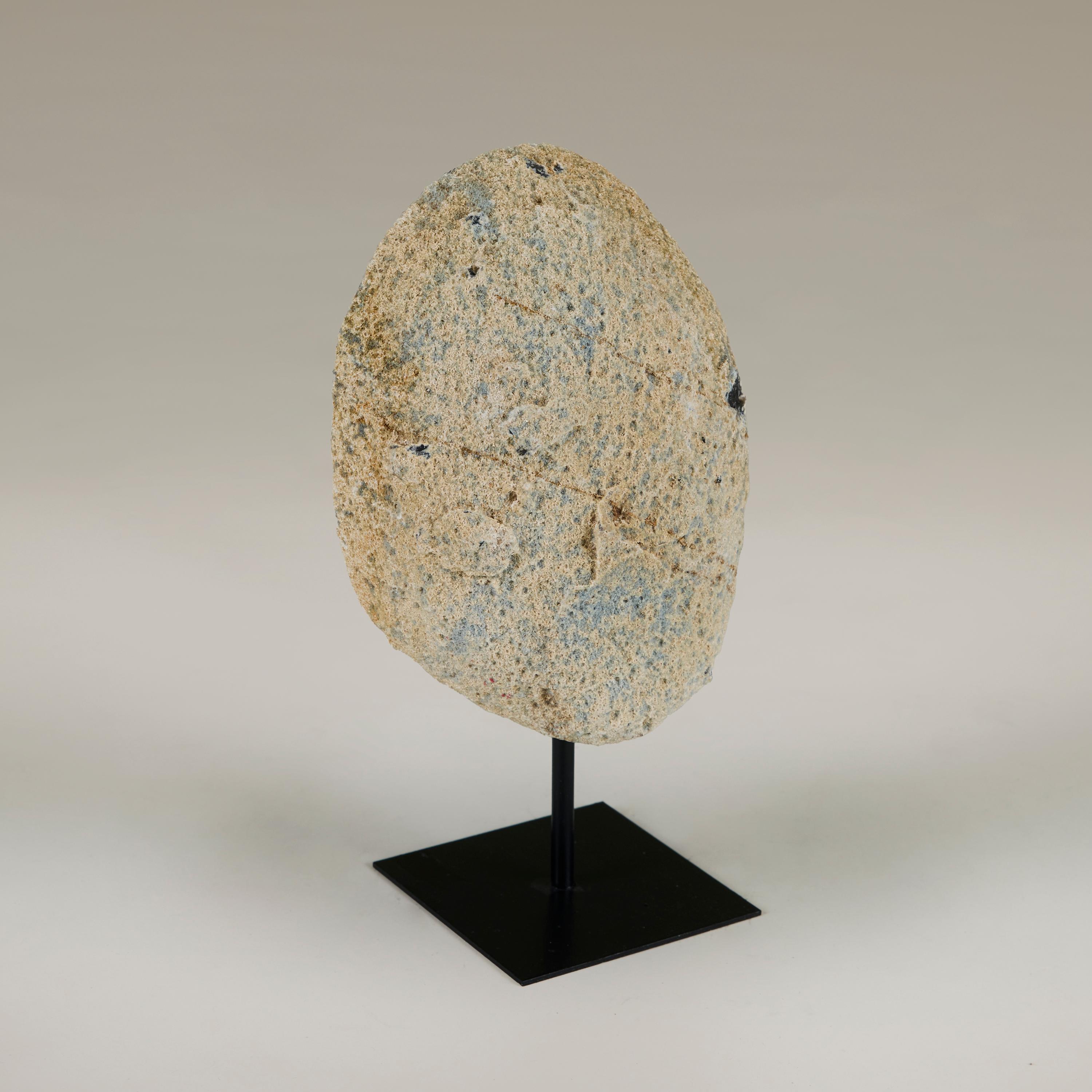 Rara Geoda de Ágata Encaje Azul y Blanca sobre soporte Siglo XXI y contemporáneo en venta