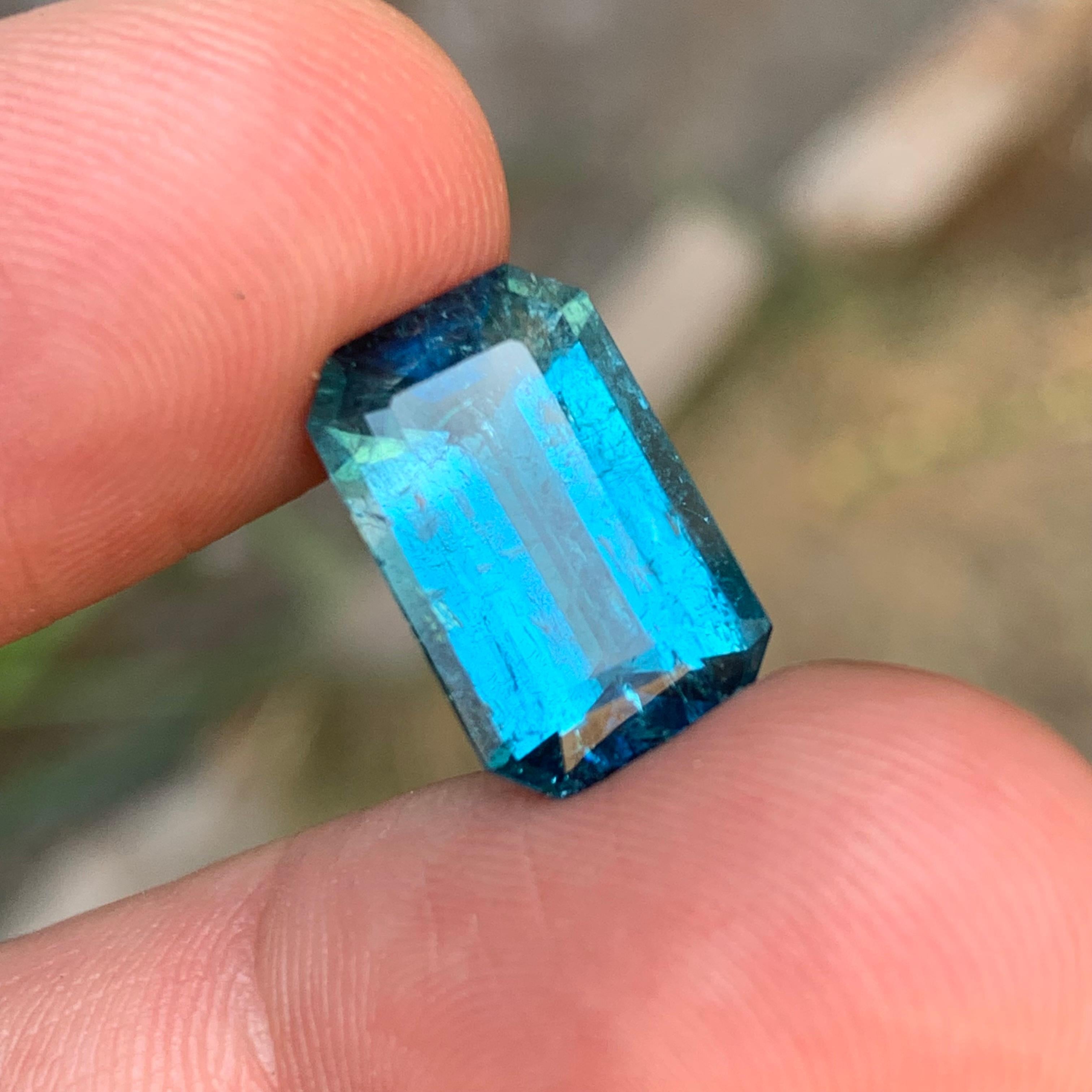 Rare Rich Electric Blue Tourmaline Gemstone 7.20 Ct Emerald Cut for Ring/Pendant For Sale 7