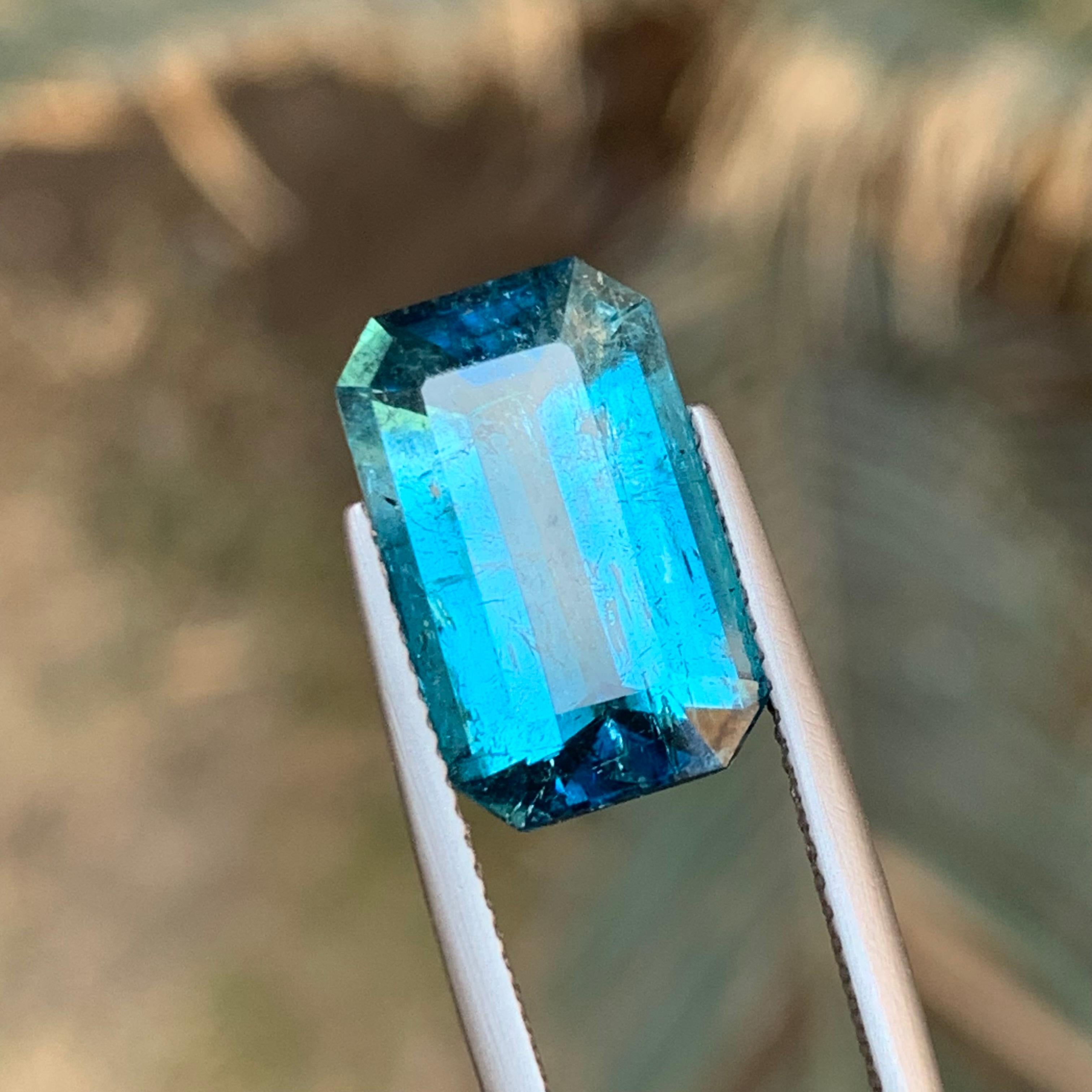 Rare Rich Electric Blue Tourmaline Gemstone 7.20 Ct Emerald Cut for Ring/Pendant For Sale 2