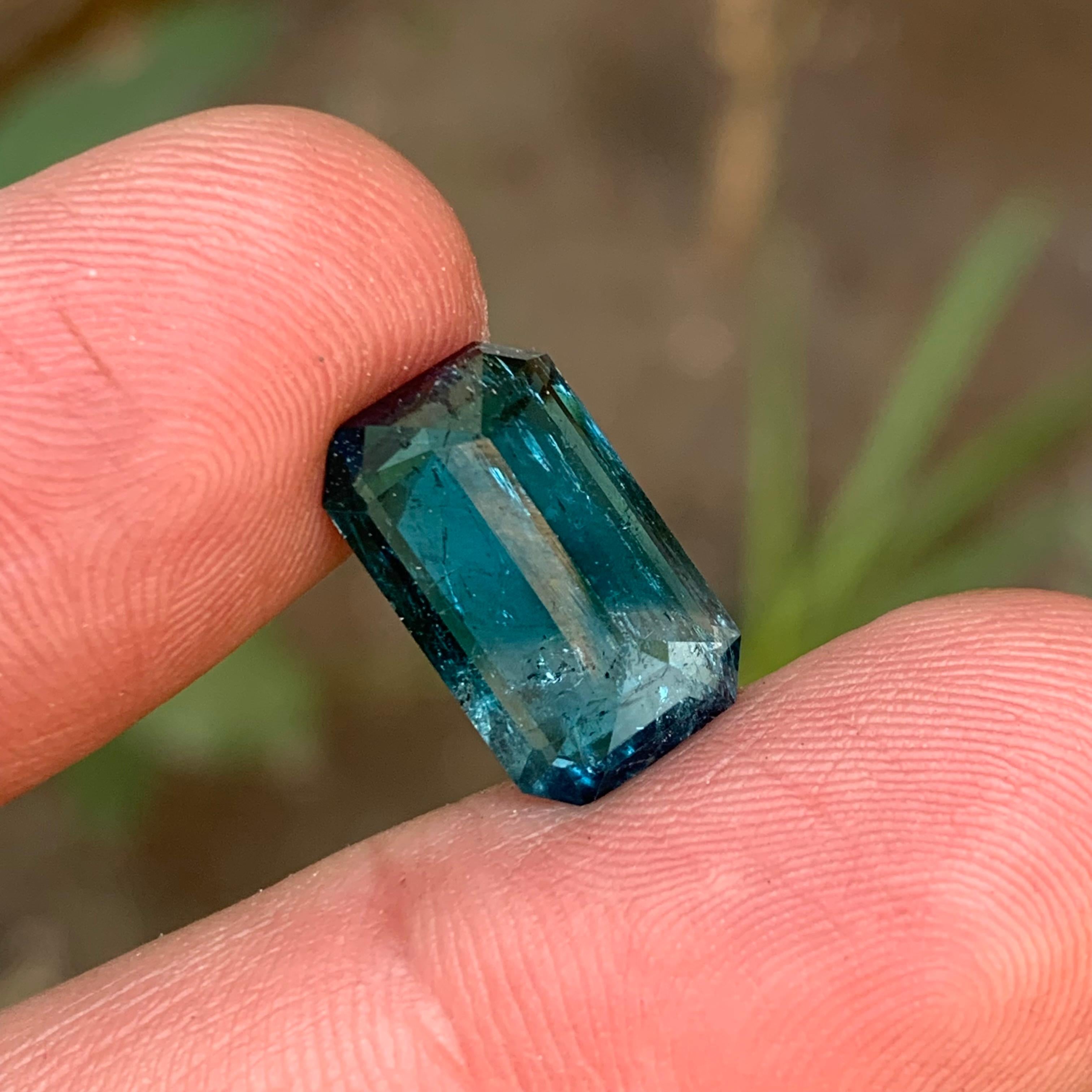 Rare Rich Electric Blue Tourmaline Gemstone 7.20 Ct Emerald Cut for Ring/Pendant For Sale 3