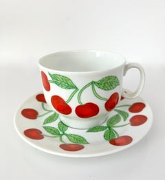 Rare Richard Ginori Cherry Coffee Cups Mugs Set of Four Italy