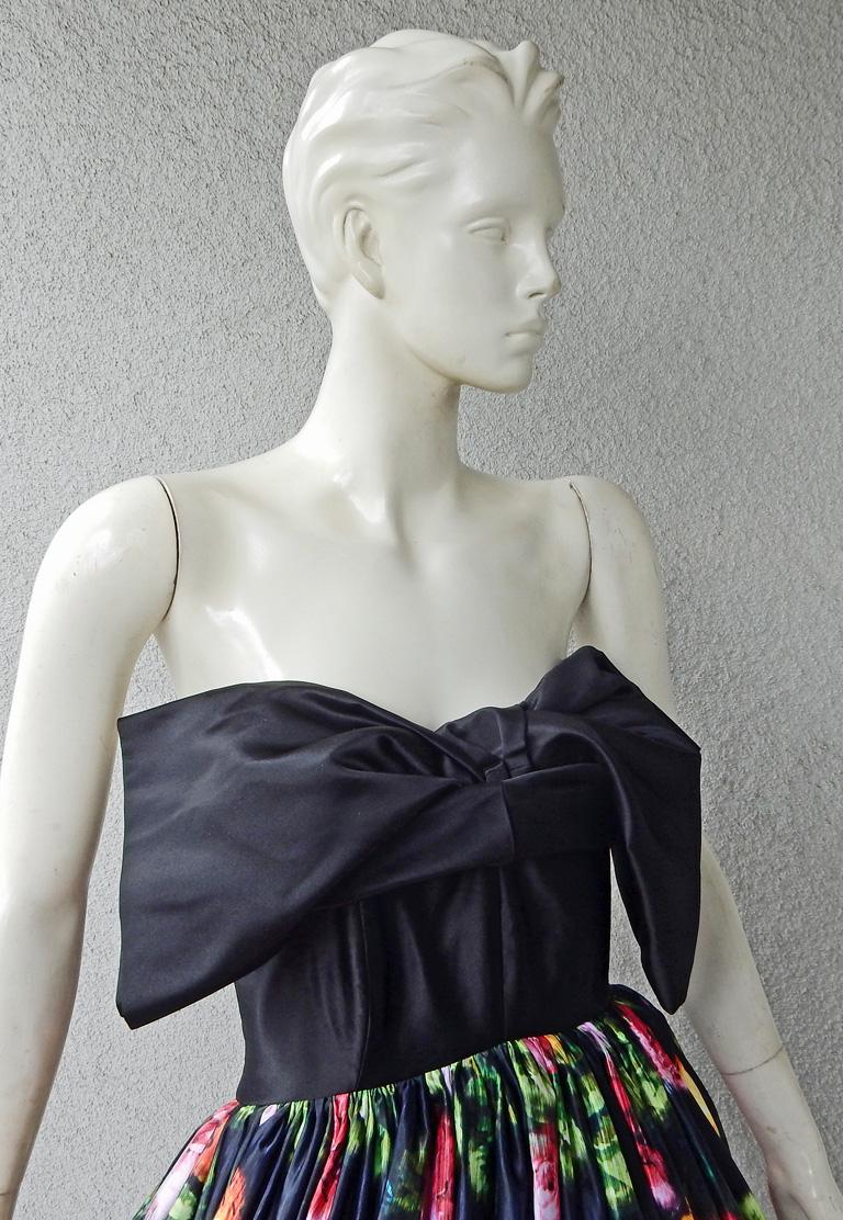 Noir Rare Richard Quinn Runway Finale Fabulous Floral Ballgown   NWT en vente