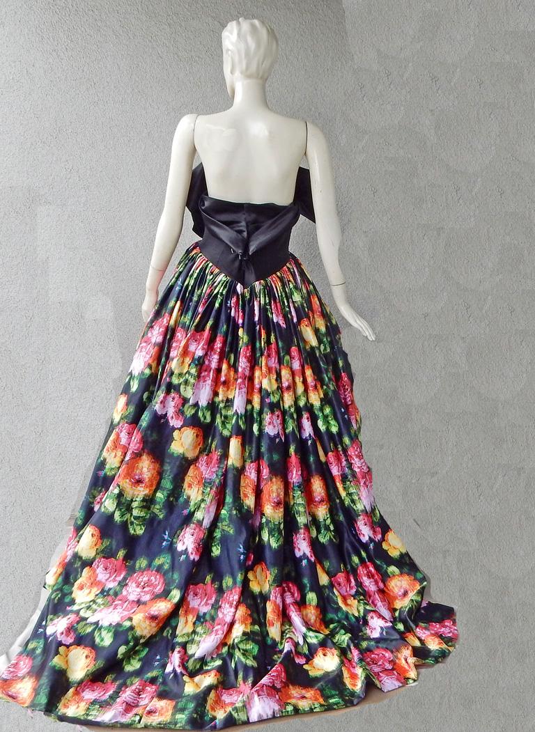 Rare Richard Quinn Runway Finale Fabulous Floral Ballgown   NWT Pour femmes en vente