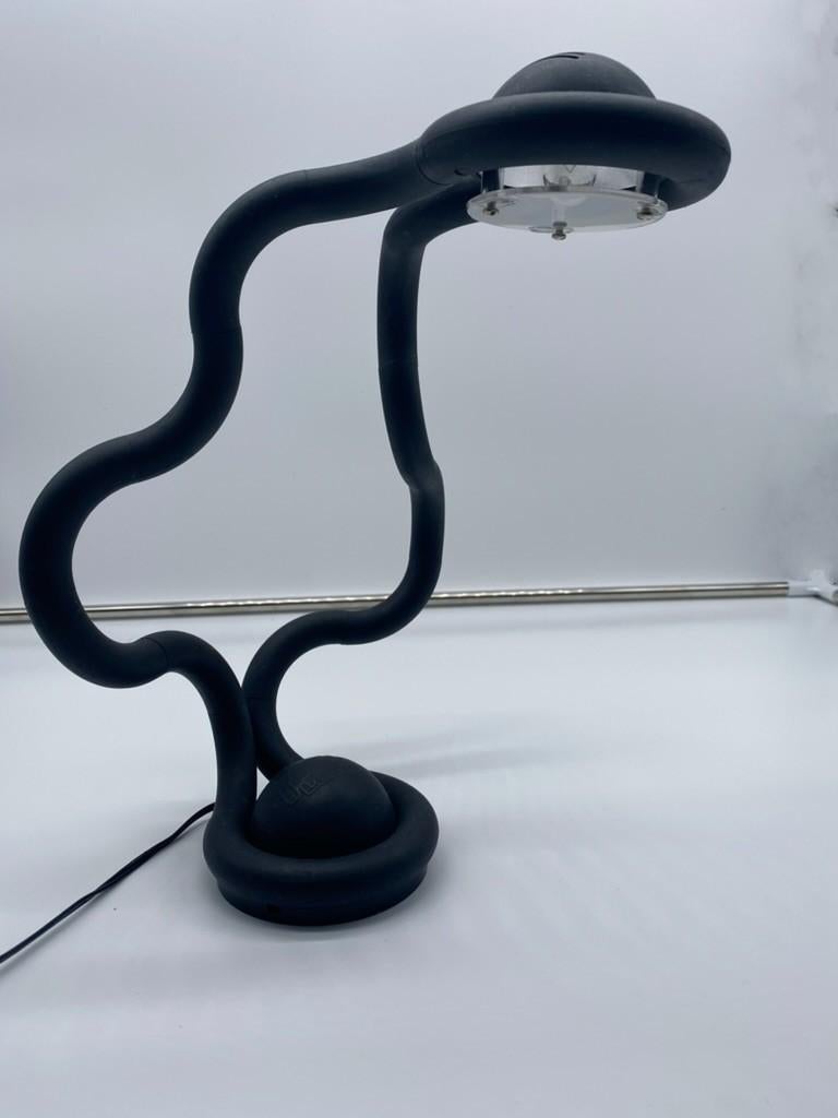 COLLECTORS ITEM! Rare Richard X Zawitz Tangle lamp in collaboration with Polyconcept Holland 1994. On Zawitz' website you can read about it. The lamps were made in different materials like plastic, chrome and in this case it has a sleeve of rubber. 
