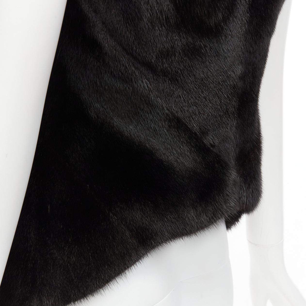 rare RICK OWENS Palais Royale black mixed fur asymmetric zipper vest top jacket
Reference: NILI/A00016
Brand: Rick Owens
Designer: Rick Owens
Collection: Palais Royale
Material: Fur
Color: Black
Pattern: Solid
Closure: Zip
Lining: Brown