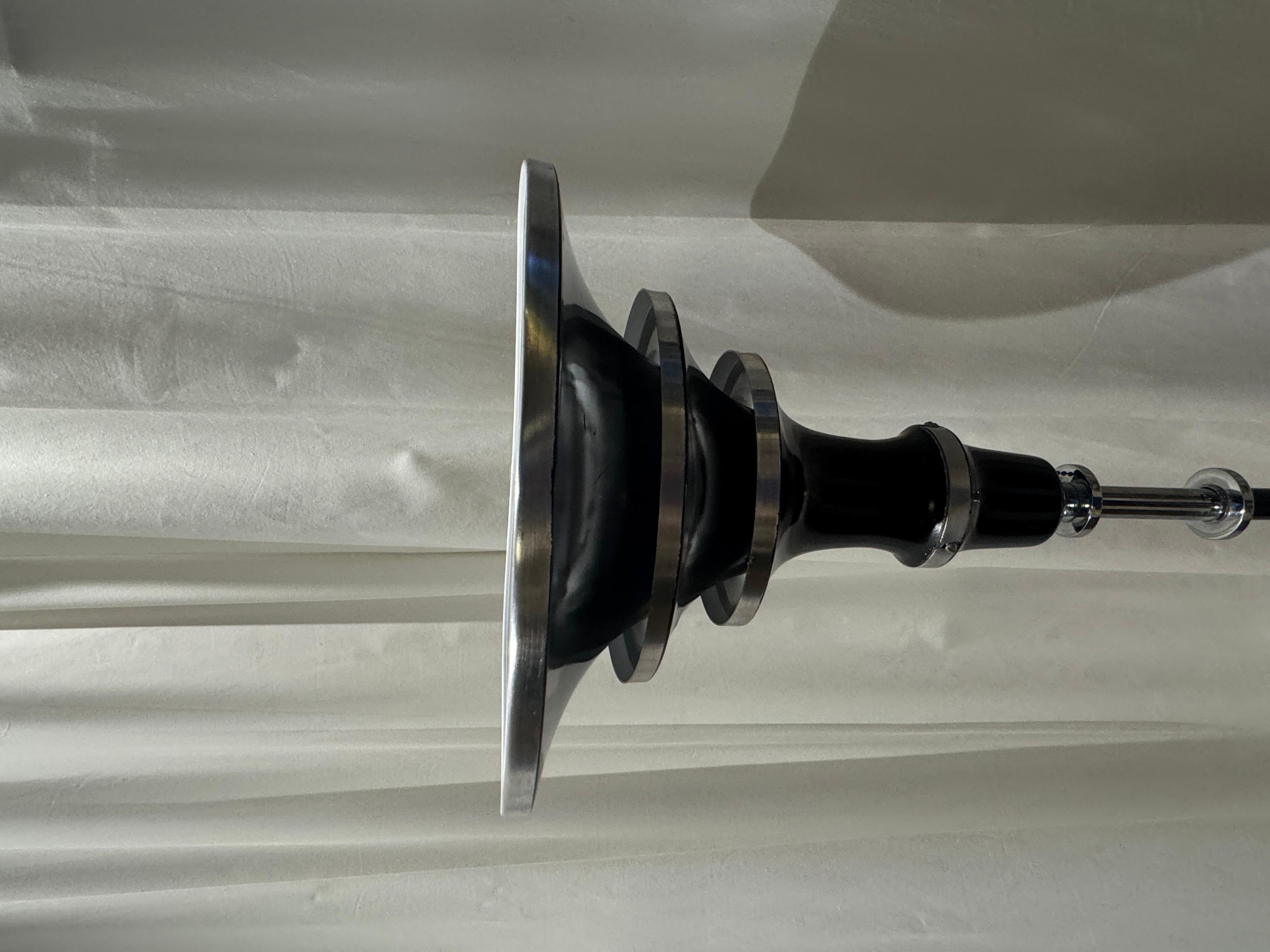 Alluminio Rara lampada da terra RMC Model 795 Art Deco Machin in smalto nero in vendita