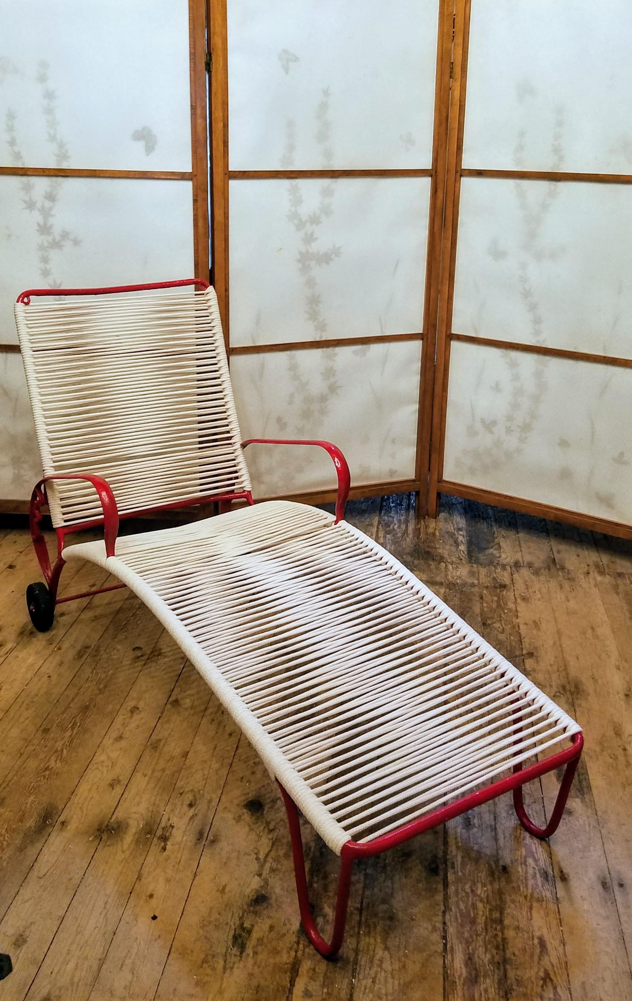 Seltene Robert Lewis Verstellbare Chaise Studio Crafted Santa Barbara, CA. 1940er Jahre (Moderne der Mitte des Jahrhunderts) im Angebot
