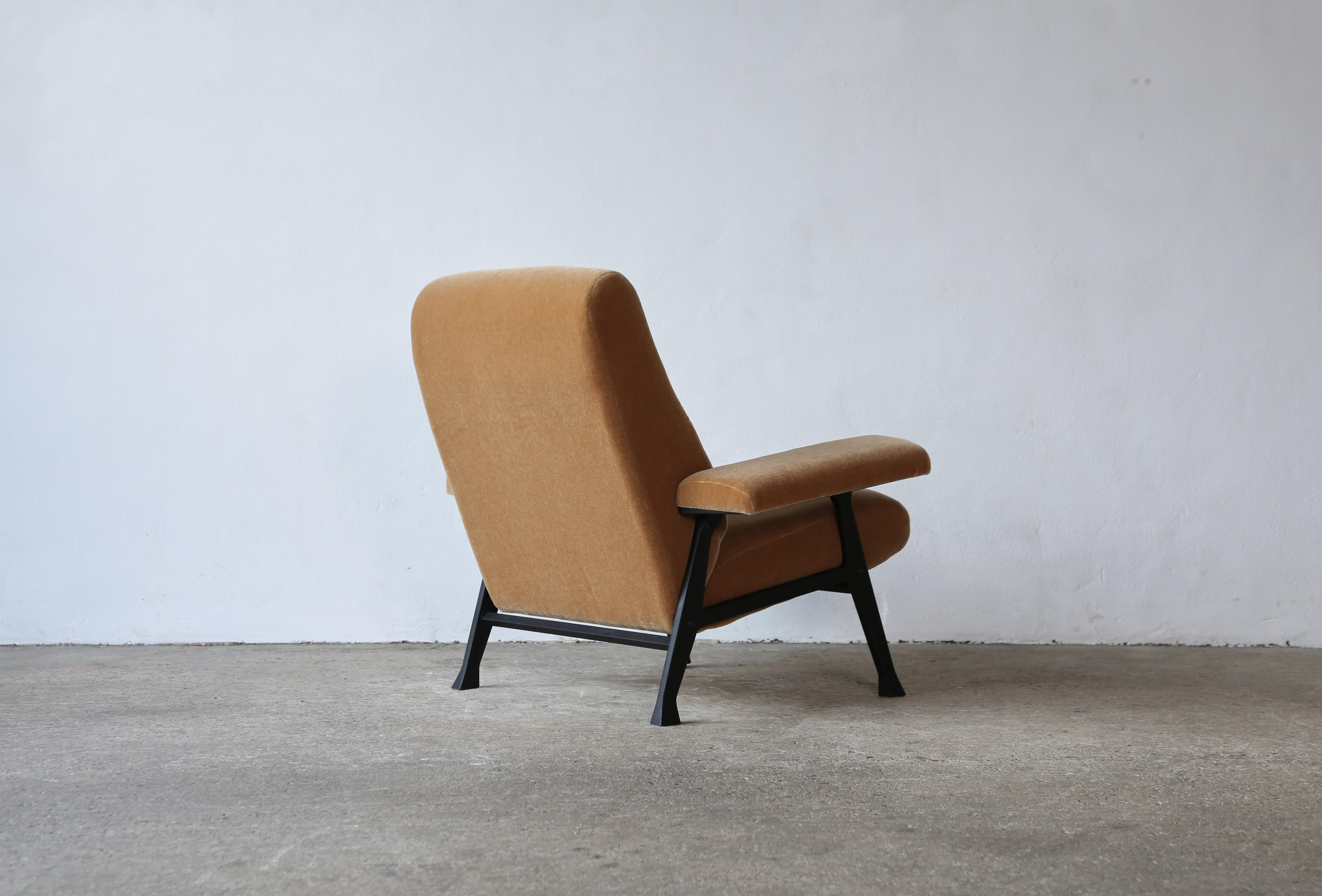 Rare Roberto Menghi Hall Chair, Arflex, Italy, 1950s, Upholstered in Pure Mohair 4