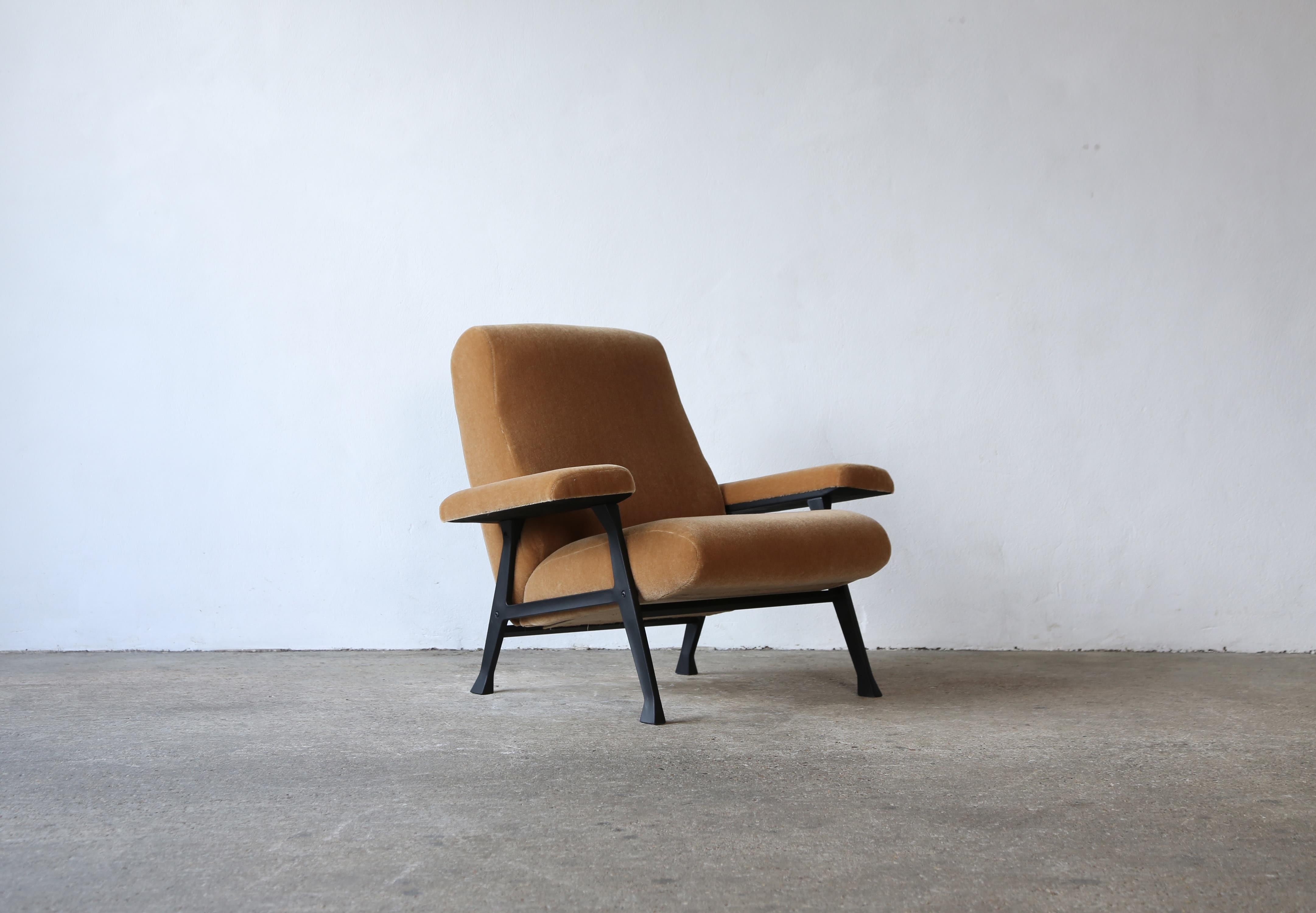 Rare Roberto Menghi Hall Chair, Arflex, Italy, 1950s, Upholstered in Pure Mohair 6