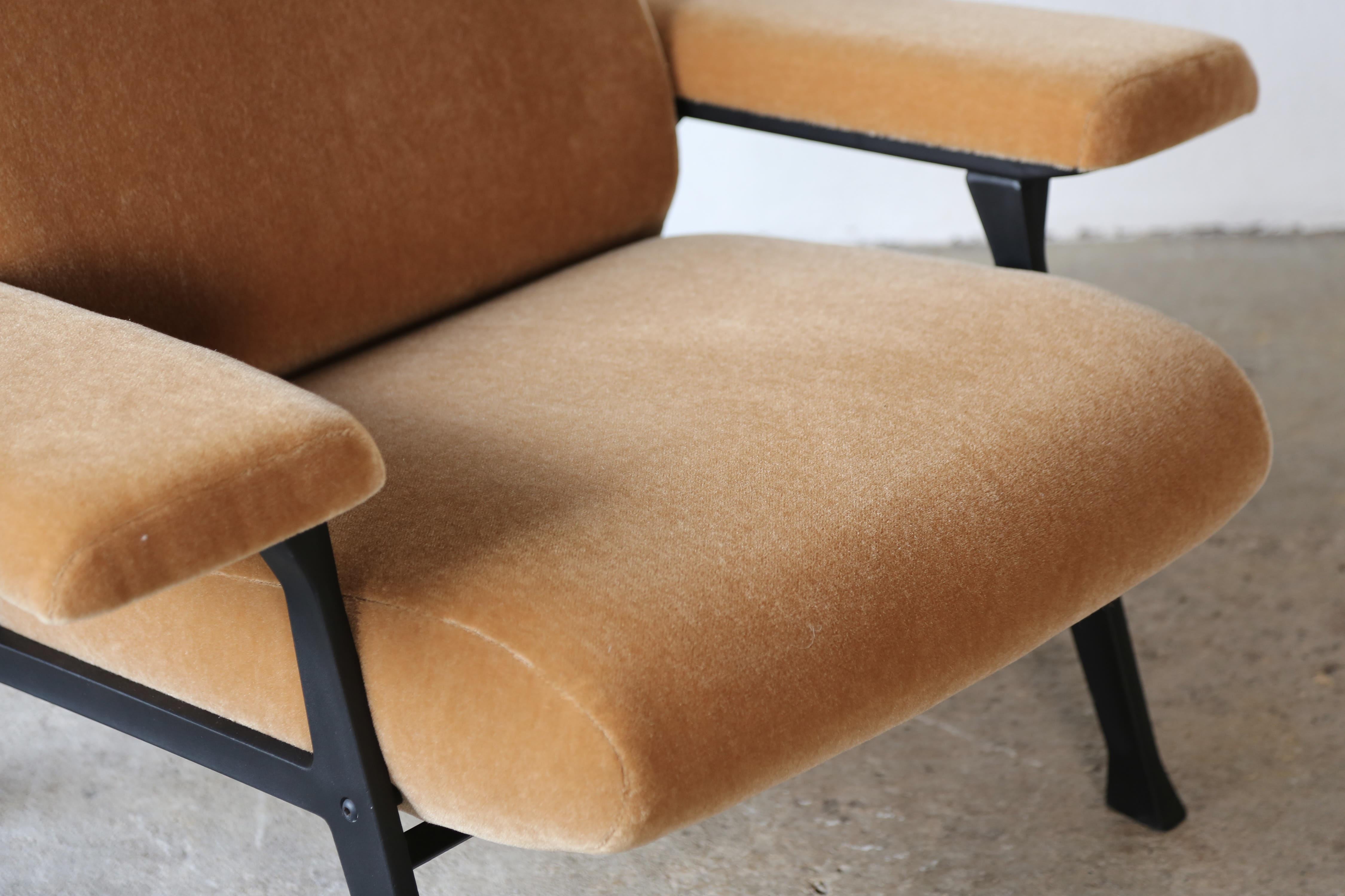 Rare Roberto Menghi Hall Chair, Arflex, Italy, 1950s, Upholstered in Pure Mohair 7